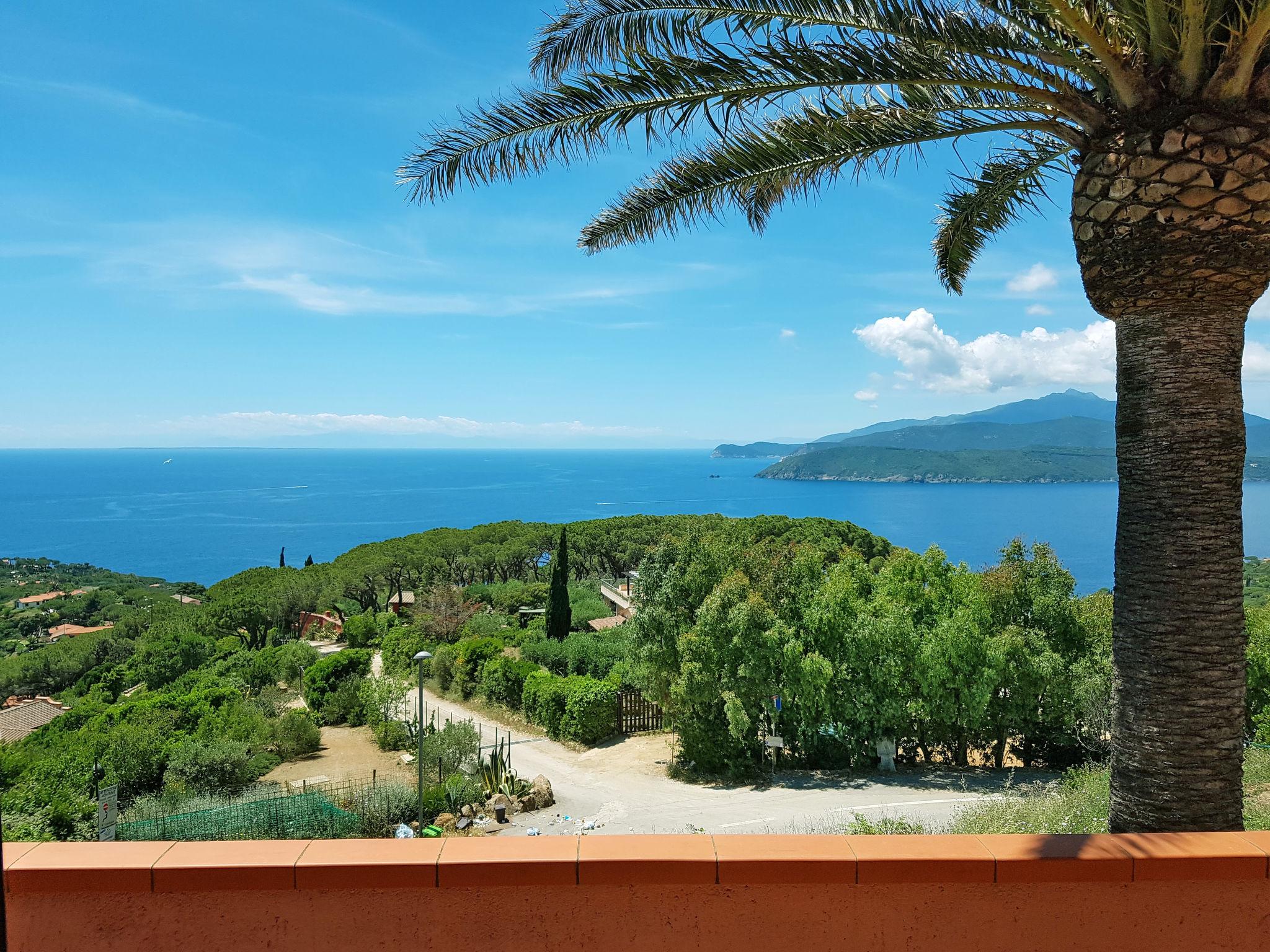 Photo 4 - Appartement de 2 chambres à Capoliveri avec terrasse et vues à la mer