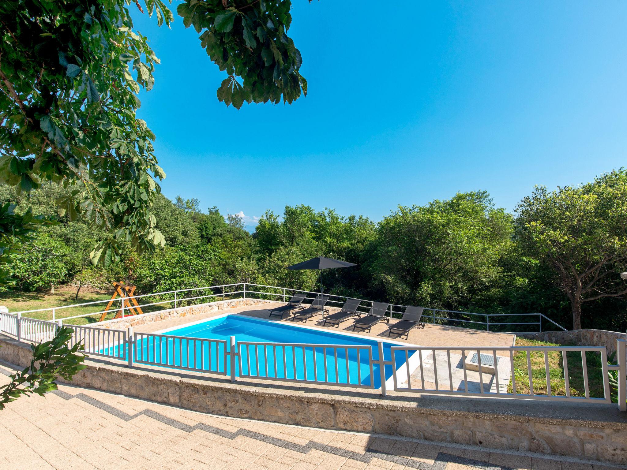 Foto 28 - Casa con 3 camere da letto a Vinodolska Općina con piscina privata e vista mare