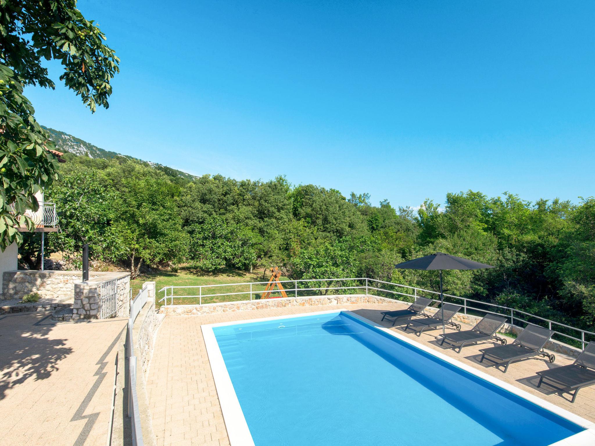 Foto 6 - Casa de 3 habitaciones en Vinodolska Općina con piscina privada y vistas al mar