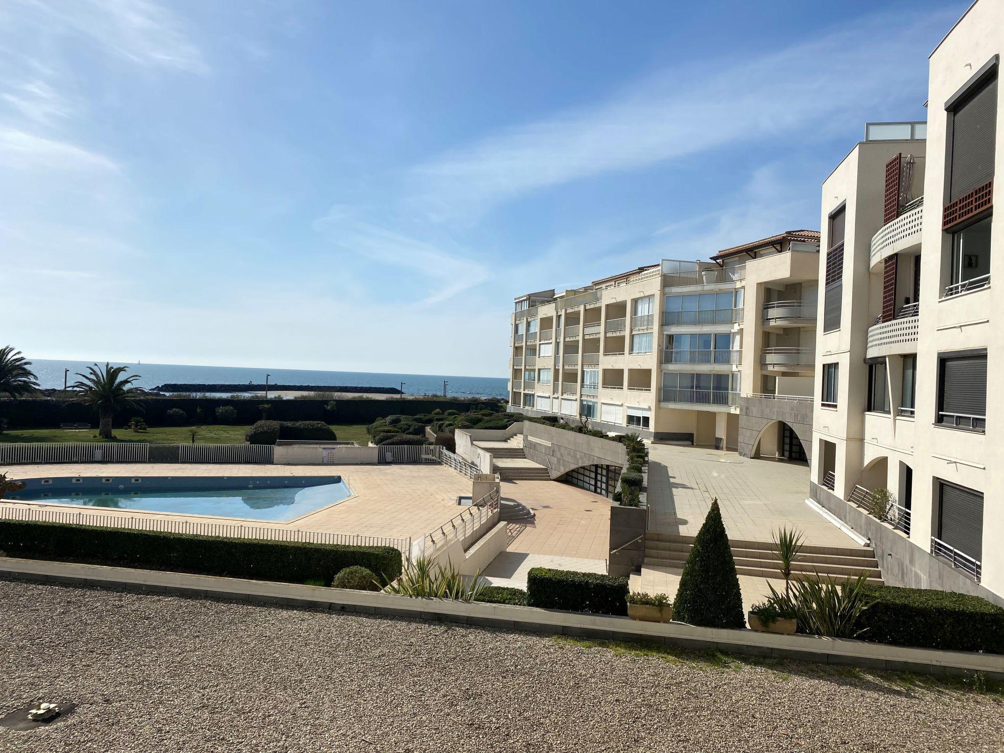 Foto 1 - Apartamento de 1 habitación en Agde con piscina y vistas al mar