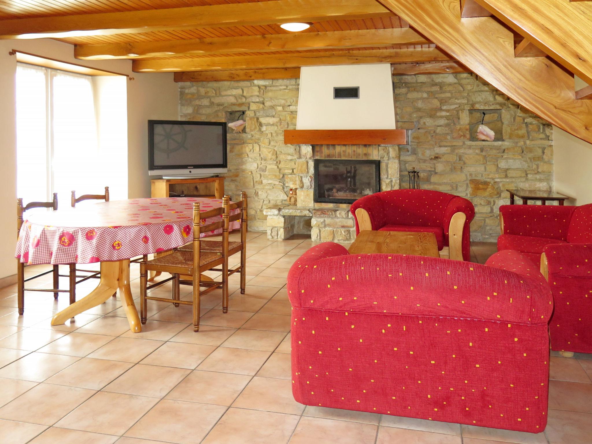 Foto 4 - Casa con 3 camere da letto a Telgruc-sur-Mer con giardino e vista mare