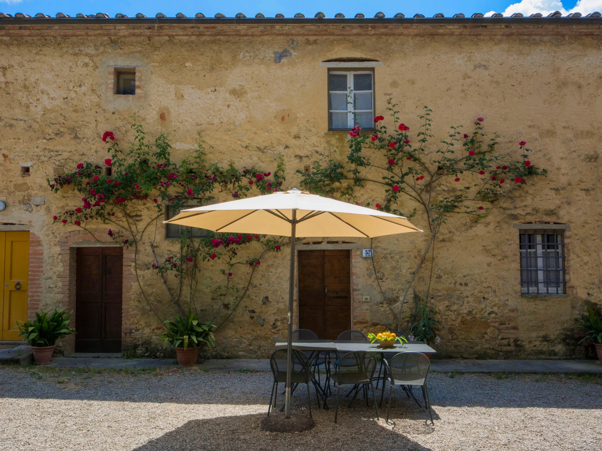 Foto 8 - Appartamento con 2 camere da letto a Poggibonsi con piscina e giardino