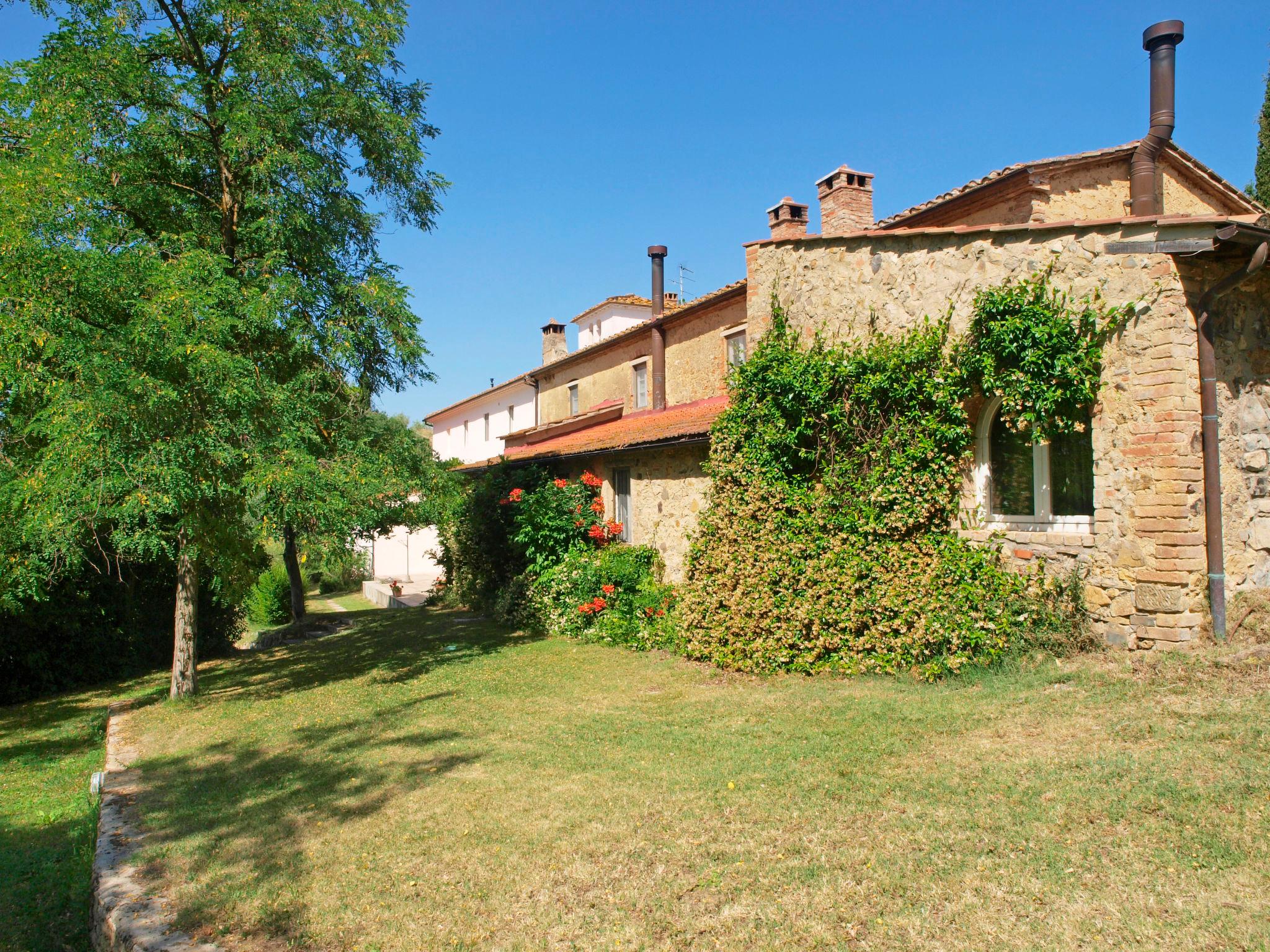 Photo 2 - Appartement de 2 chambres à Poggibonsi avec piscine et jardin