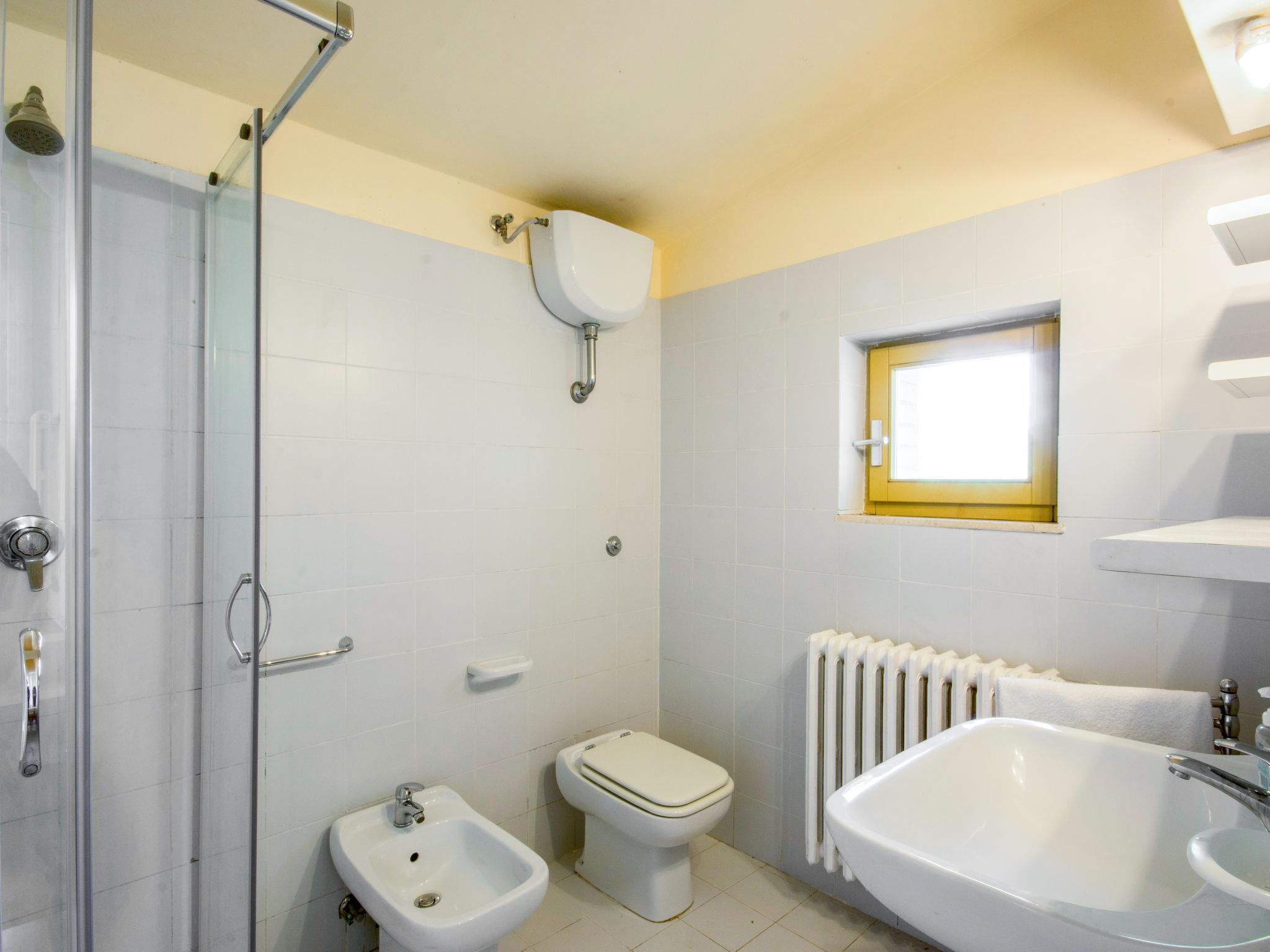 Foto 12 - Apartamento de 2 quartos em Poggibonsi com piscina e jardim