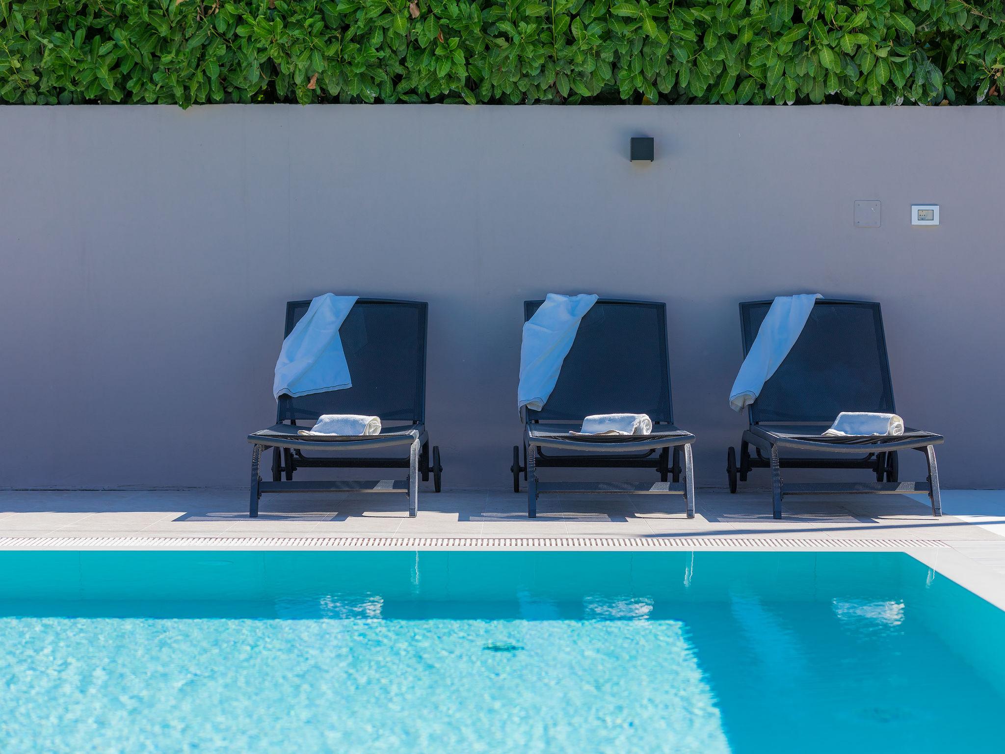 Photo 8 - Maison de 2 chambres à Umag avec piscine privée et vues à la mer