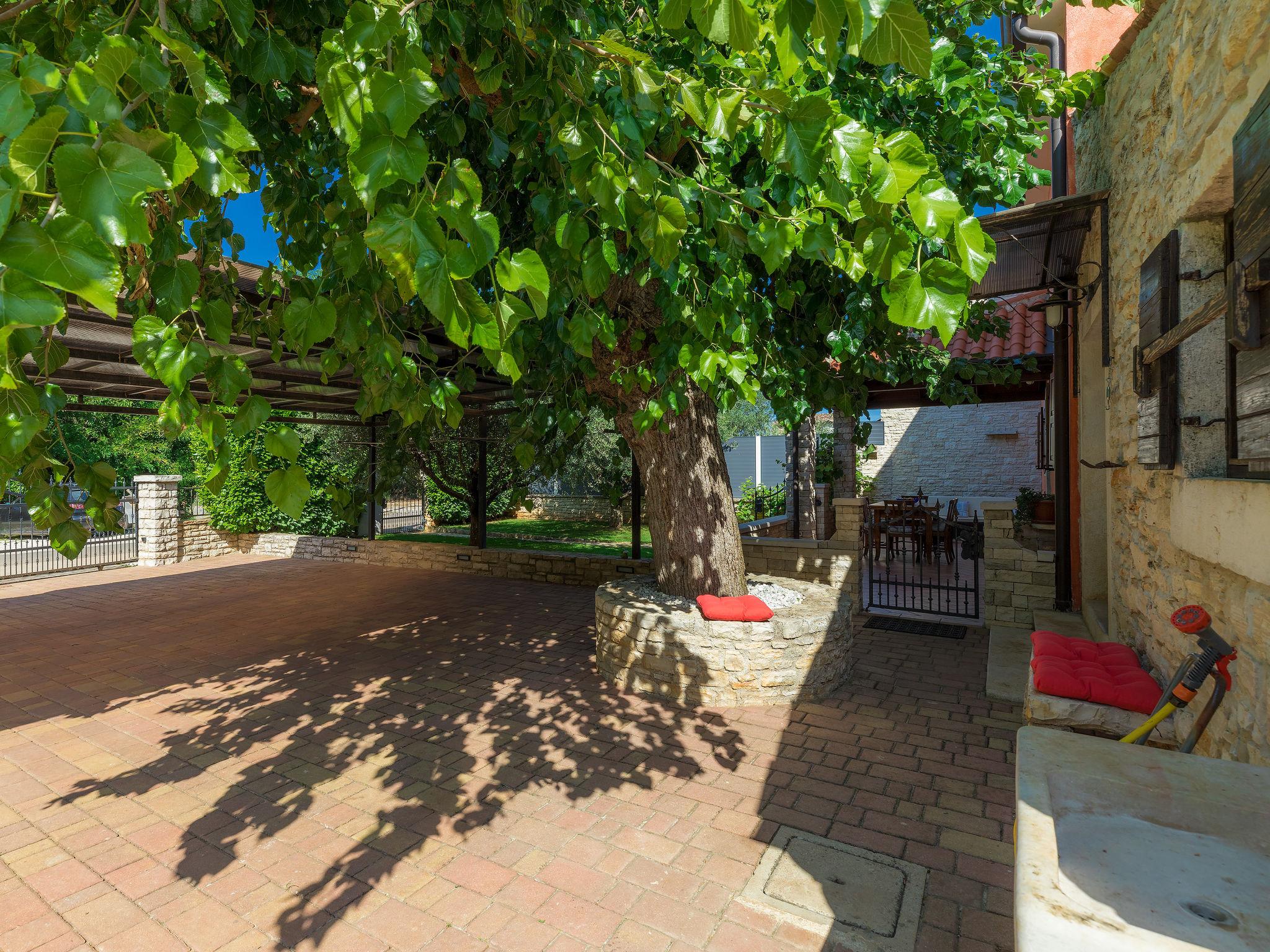 Photo 29 - Maison de 2 chambres à Umag avec piscine privée et vues à la mer