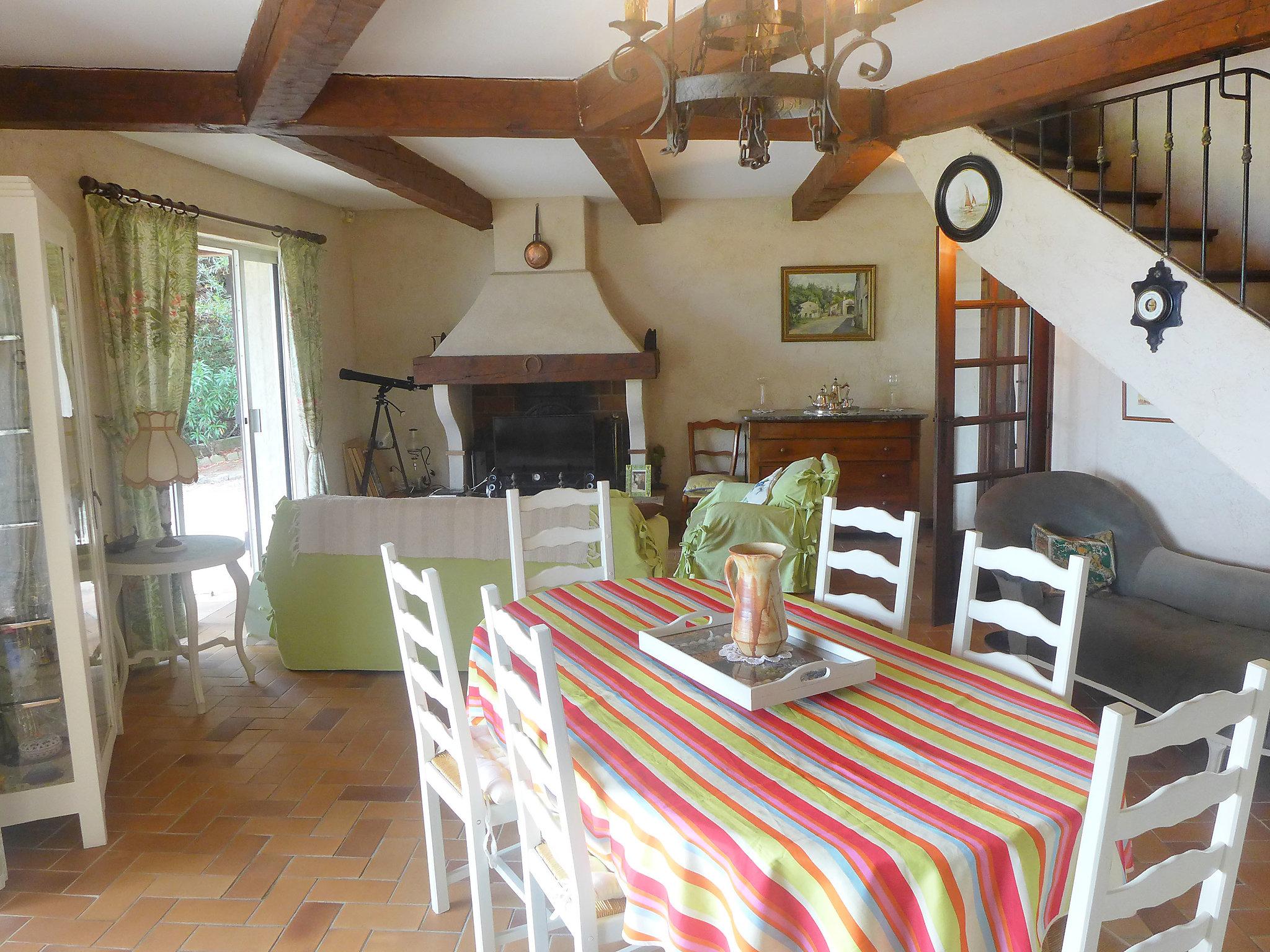 Photo 6 - Maison de 3 chambres à Cavalaire-sur-Mer avec piscine privée et vues à la mer