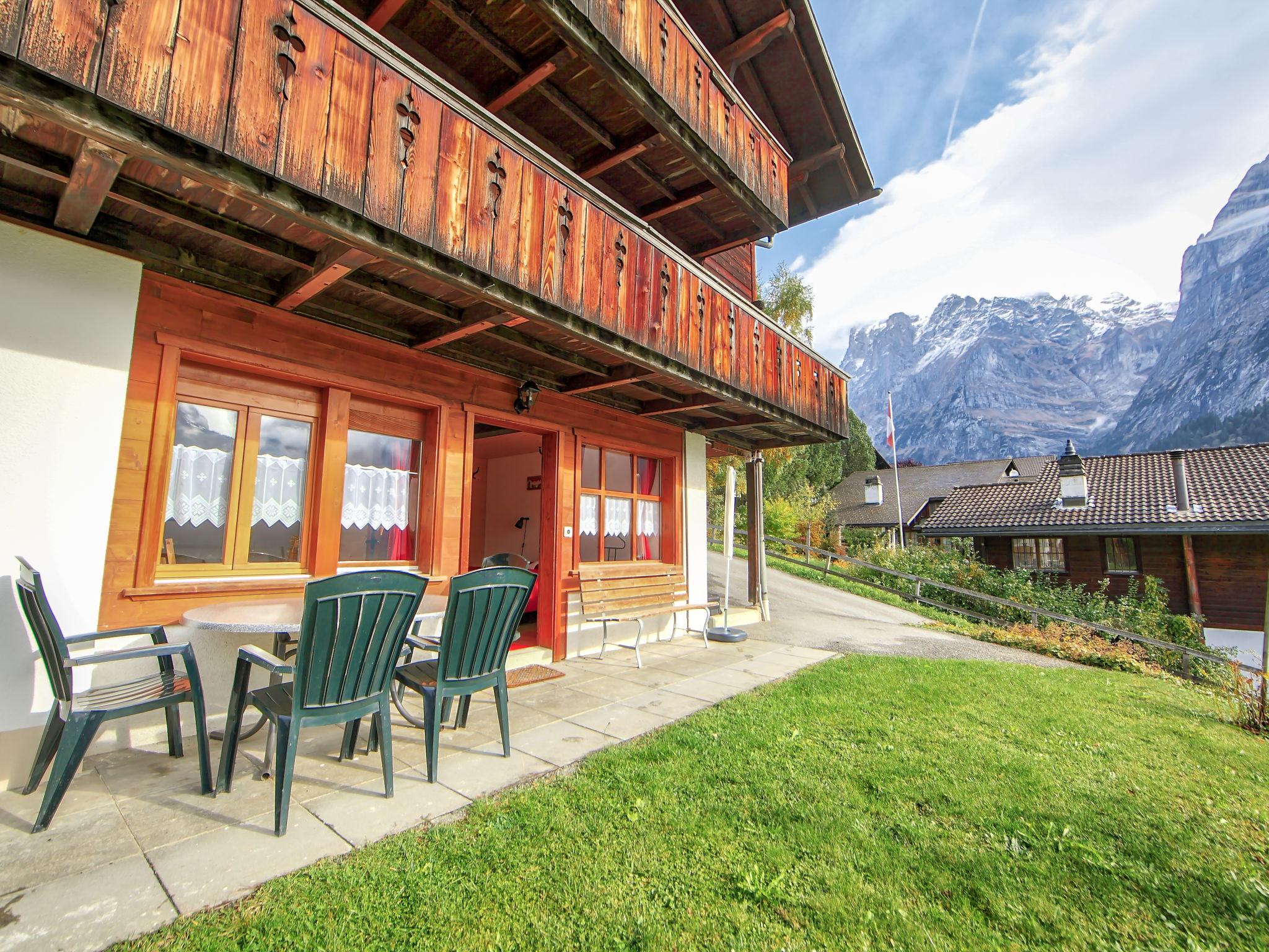 Foto 9 - Apartamento en Grindelwald con jardín y vistas a la montaña