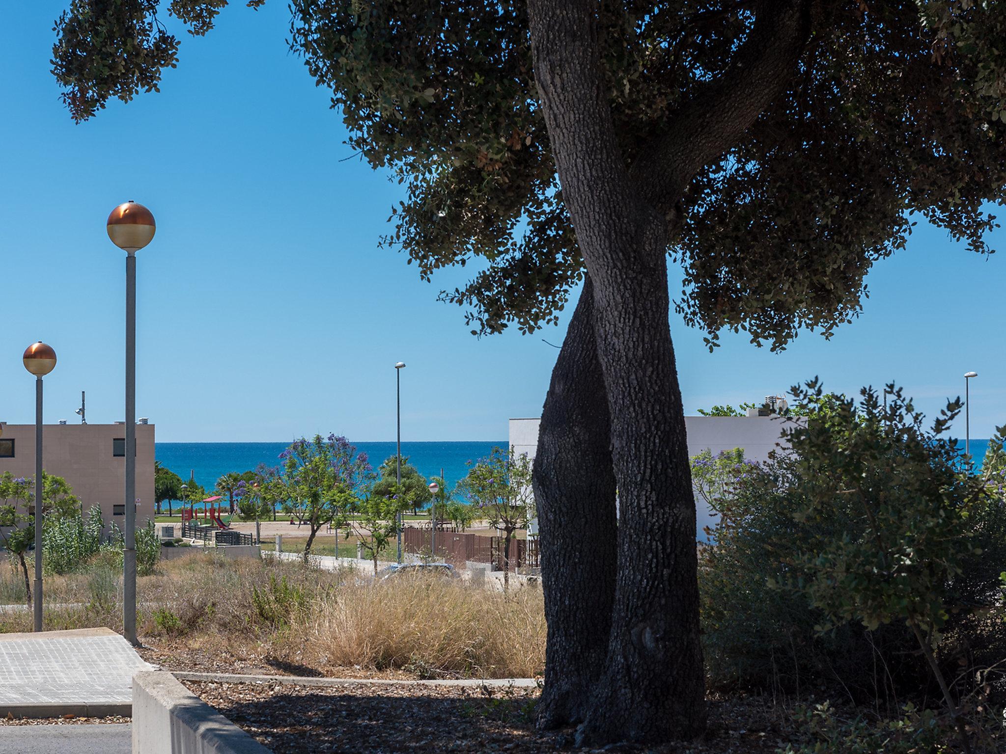 Photo 26 - Maison de 2 chambres à Cambrils avec jardin et vues à la mer