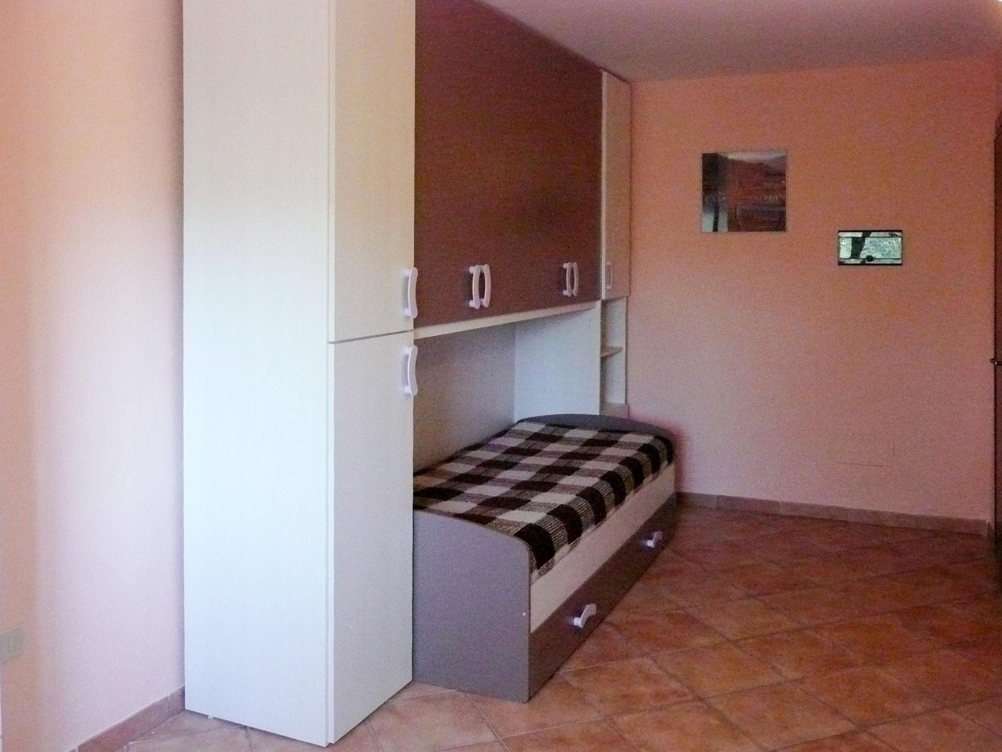 Foto 8 - Apartment mit 2 Schlafzimmern in Dolcedo mit schwimmbad und garten