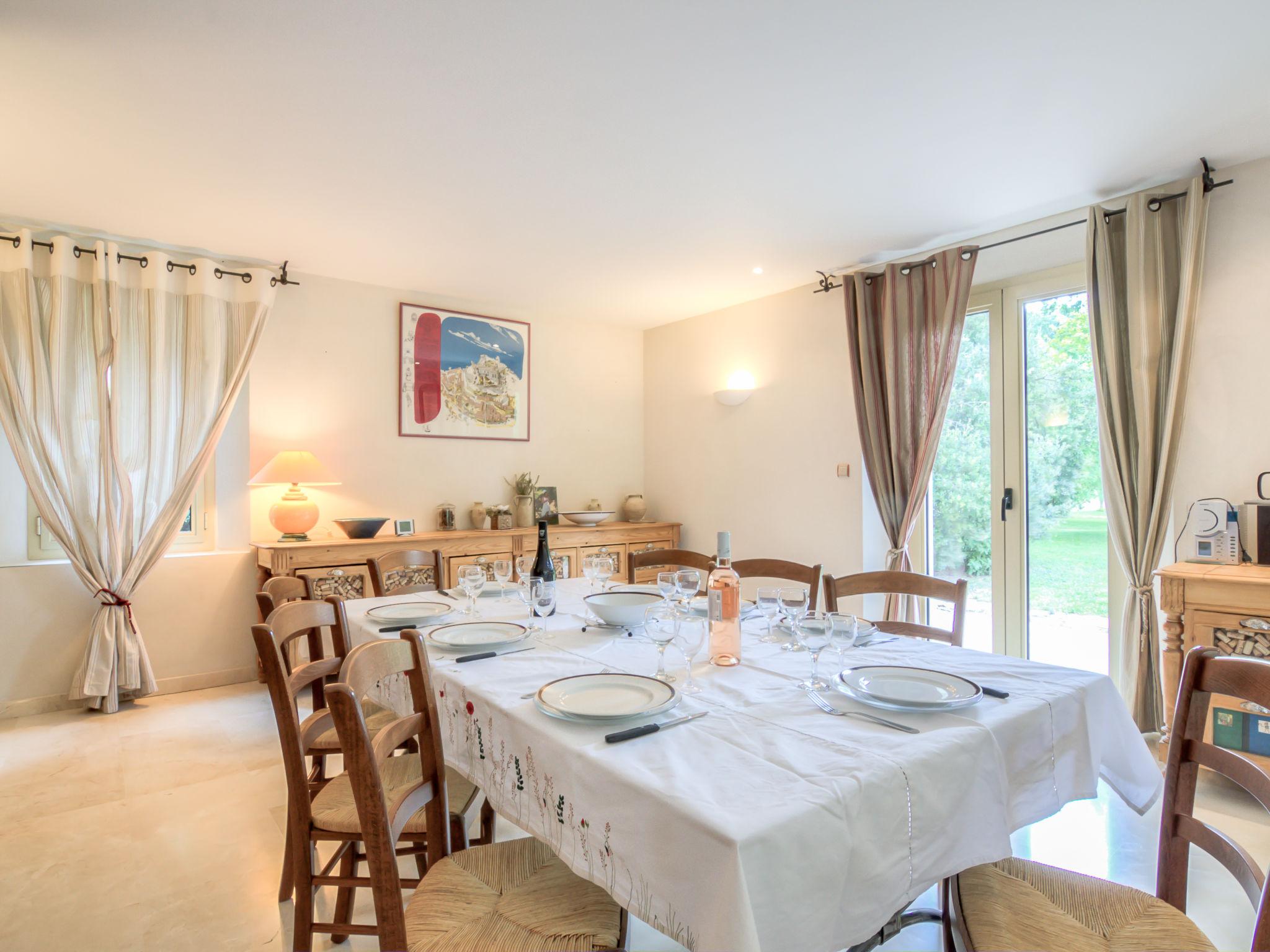 Photo 14 - 4 bedroom House in Le Barroux with private pool and garden