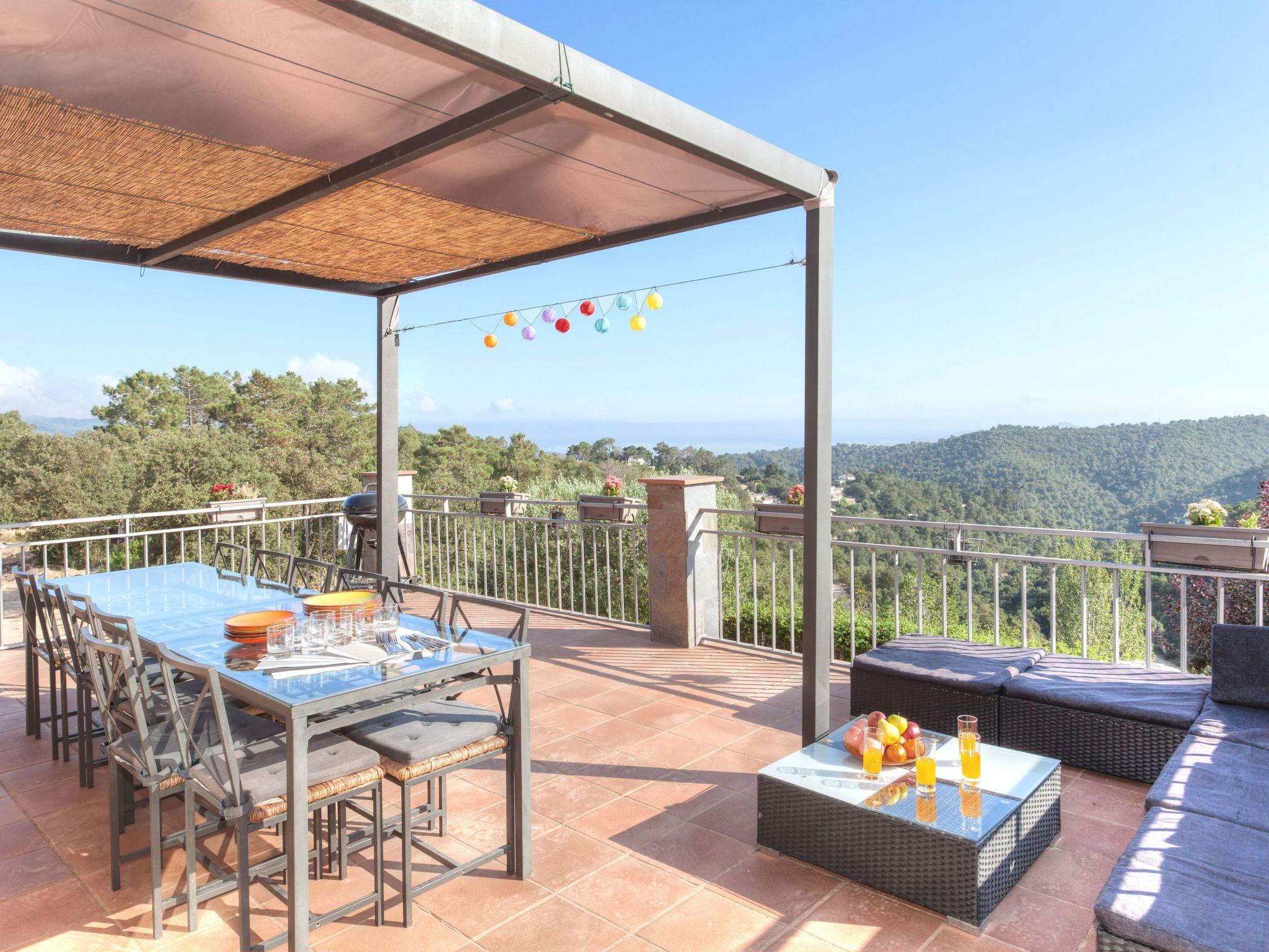 Foto 6 - Casa con 4 camere da letto a Lloret de Mar con piscina privata e vista mare