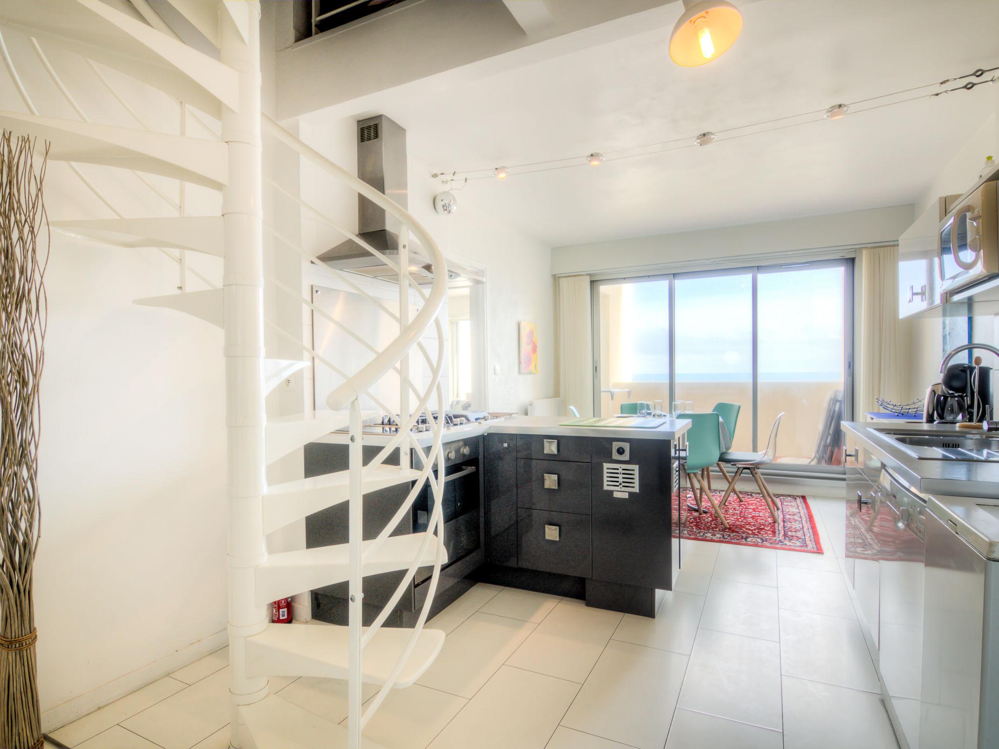 Foto 6 - Appartamento con 3 camere da letto a Agde con terrazza e vista mare