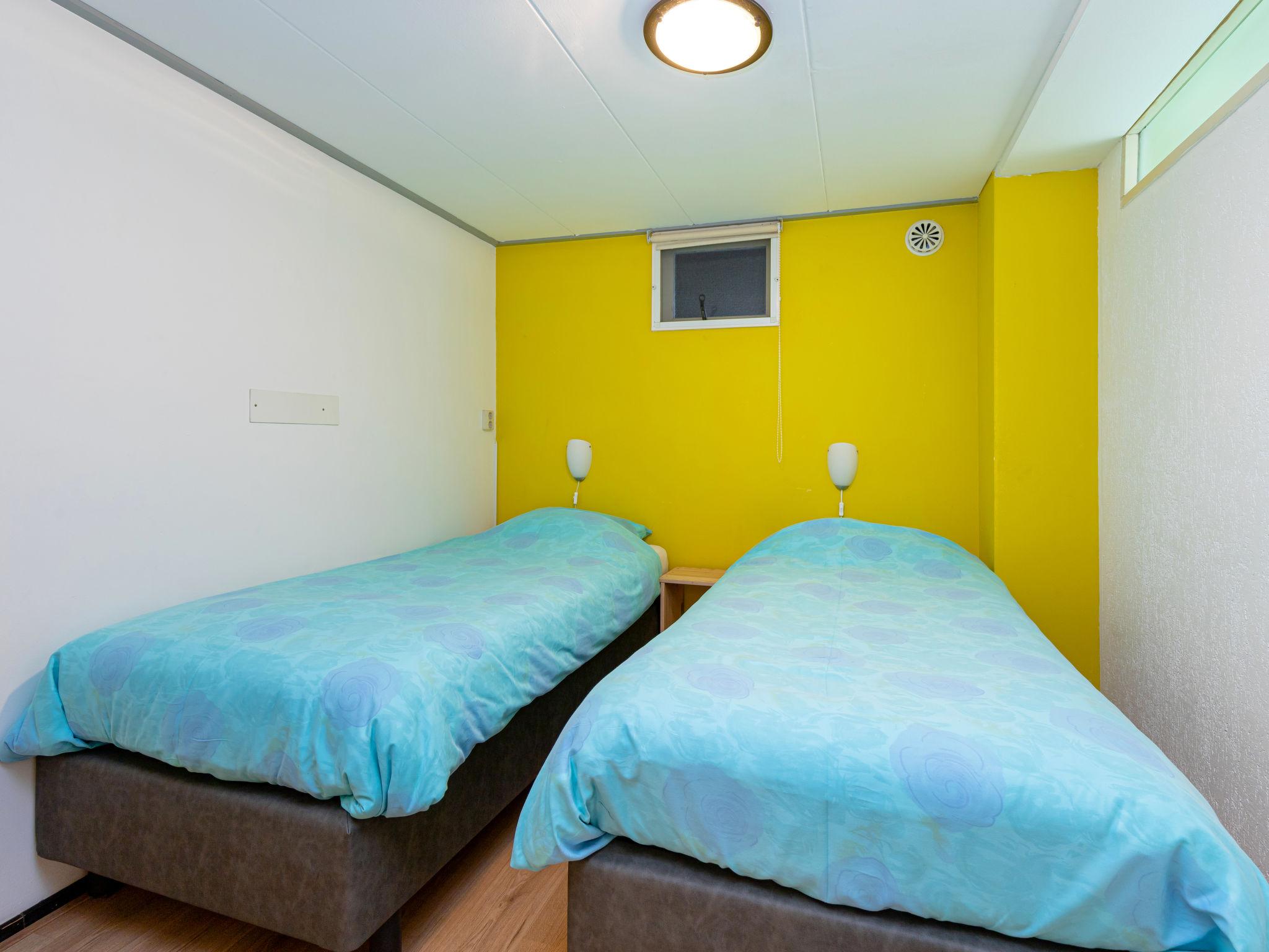 Foto 15 - Casa con 5 camere da letto a 't Zand con terrazza e vista mare