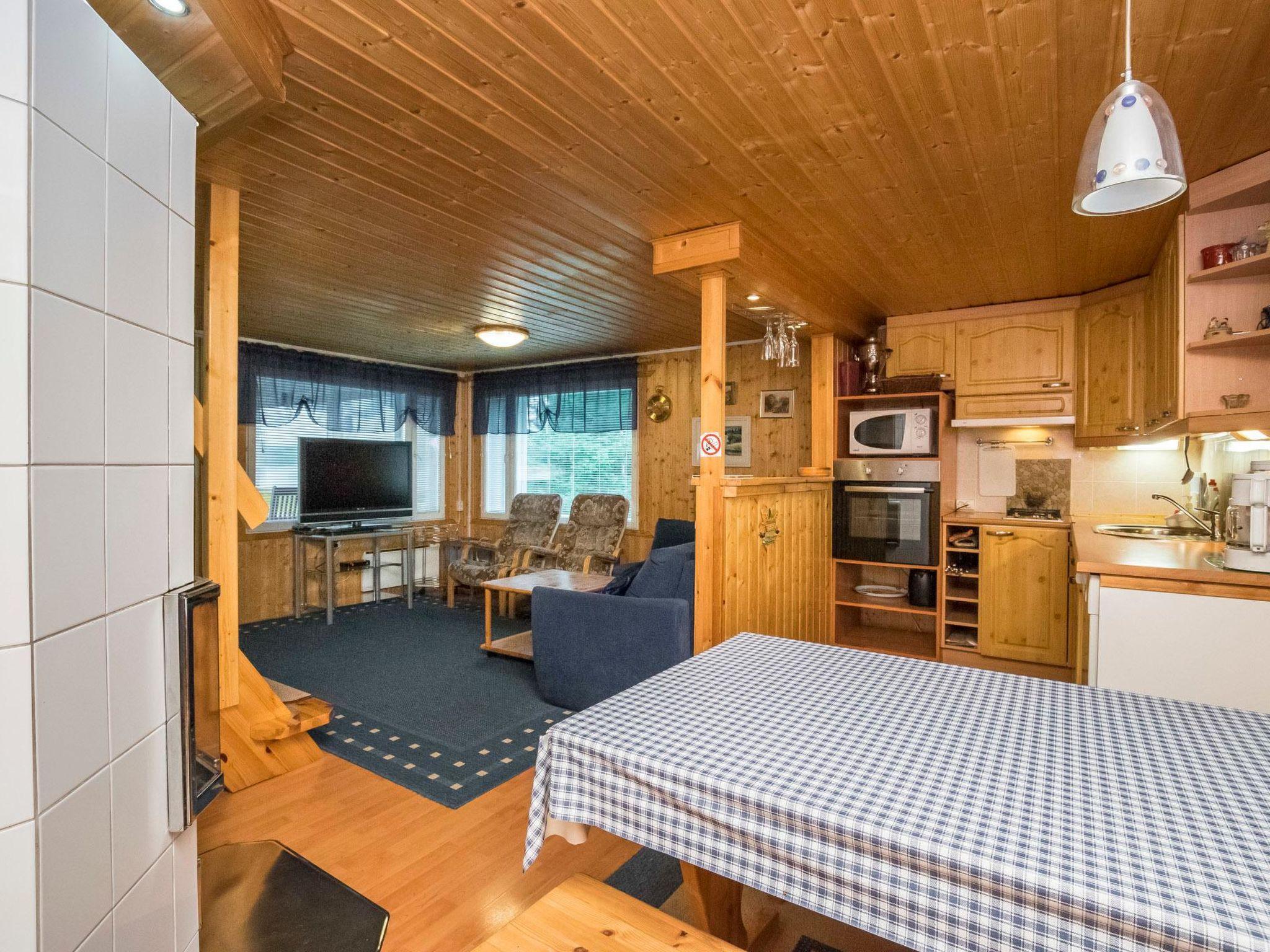Foto 17 - Casa de 2 habitaciones en Kouvola con sauna