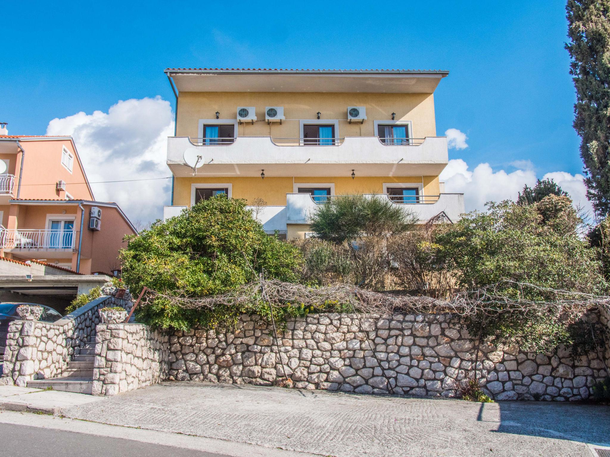 Photo 5 - Appartement de 2 chambres à Novi Vinodolski avec terrasse et vues à la mer