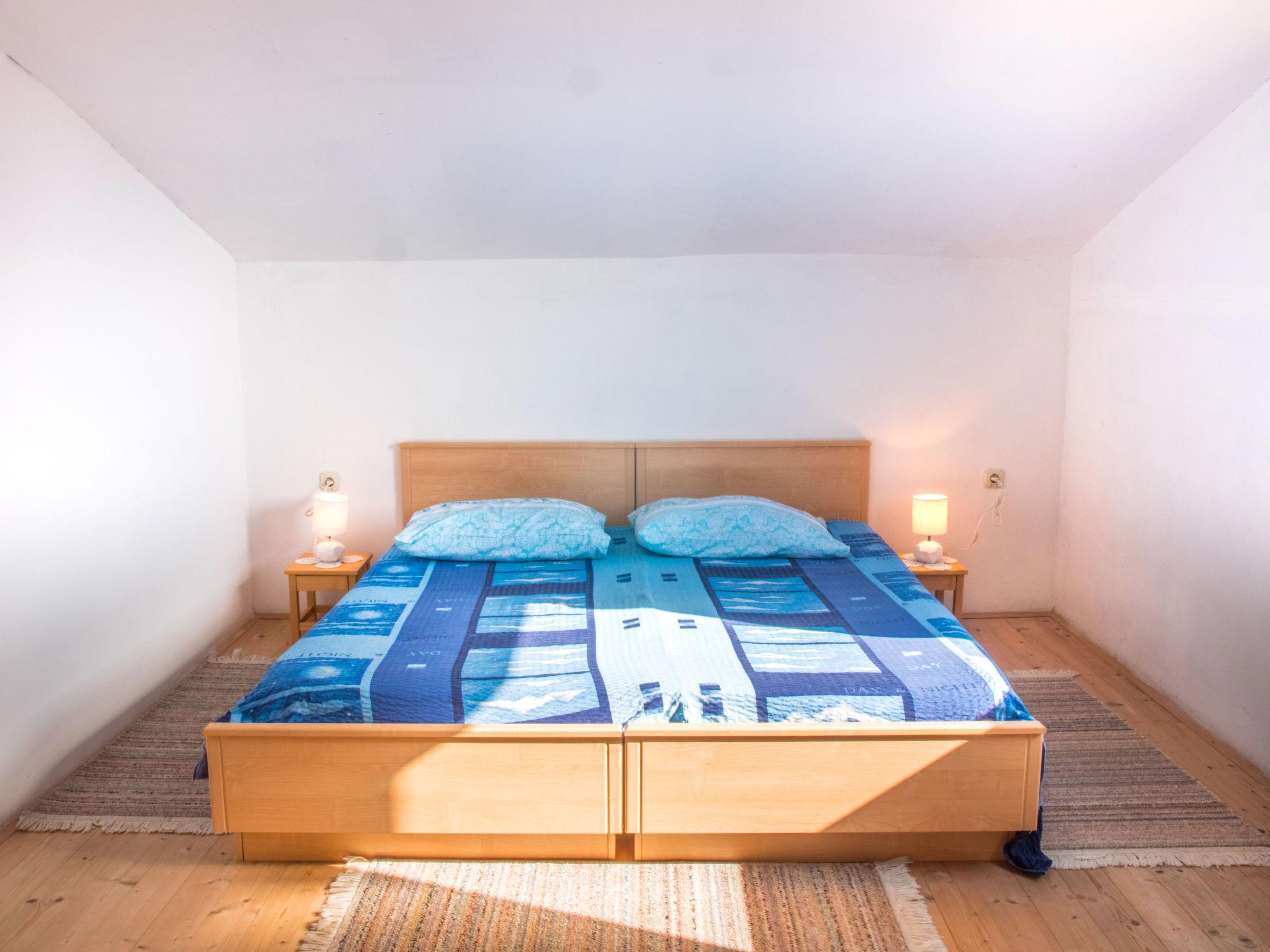Foto 13 - Appartamento con 2 camere da letto a Novi Vinodolski con terrazza e vista mare
