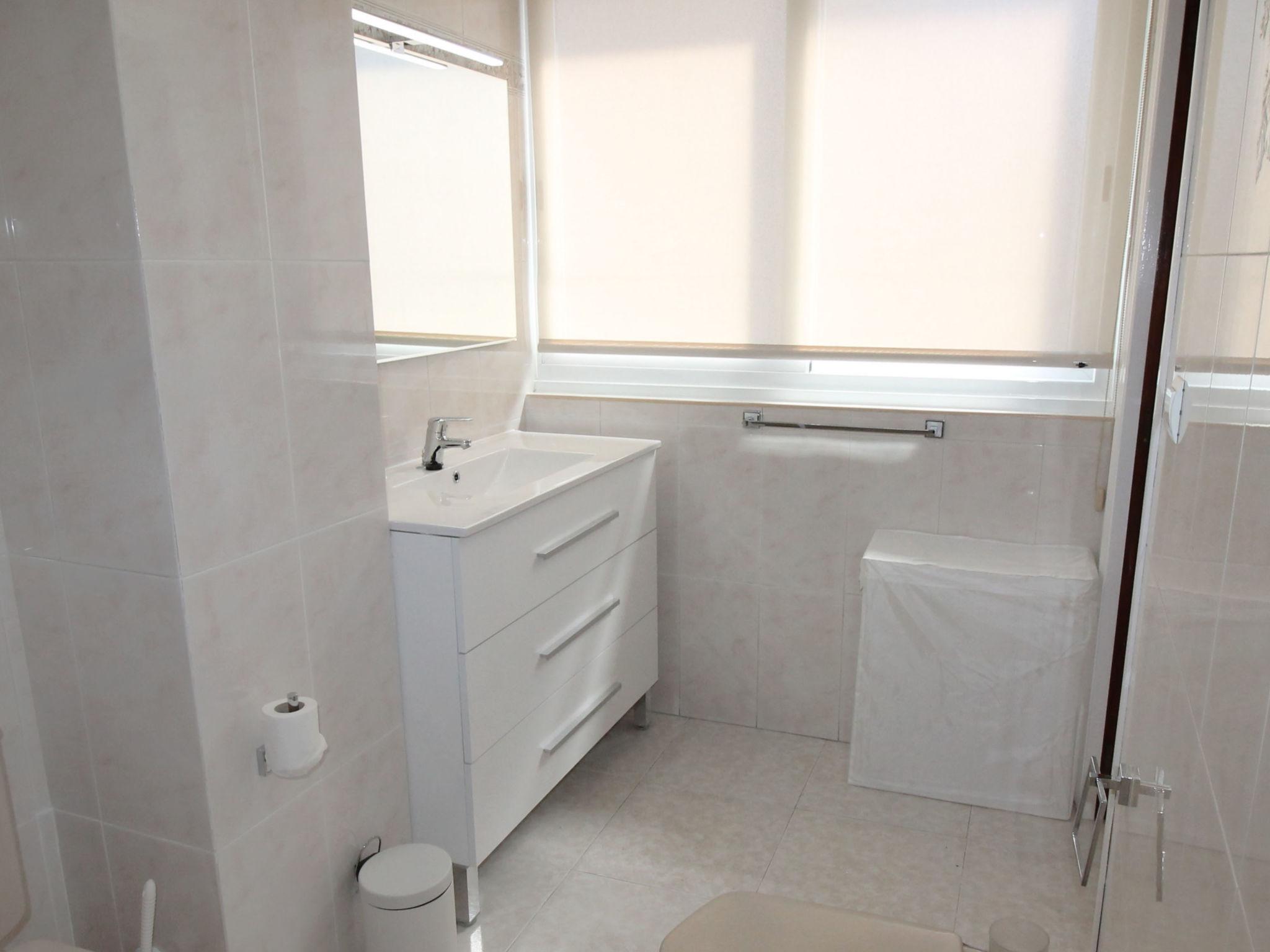 Foto 15 - Apartamento de 3 quartos em Benidorm com piscina