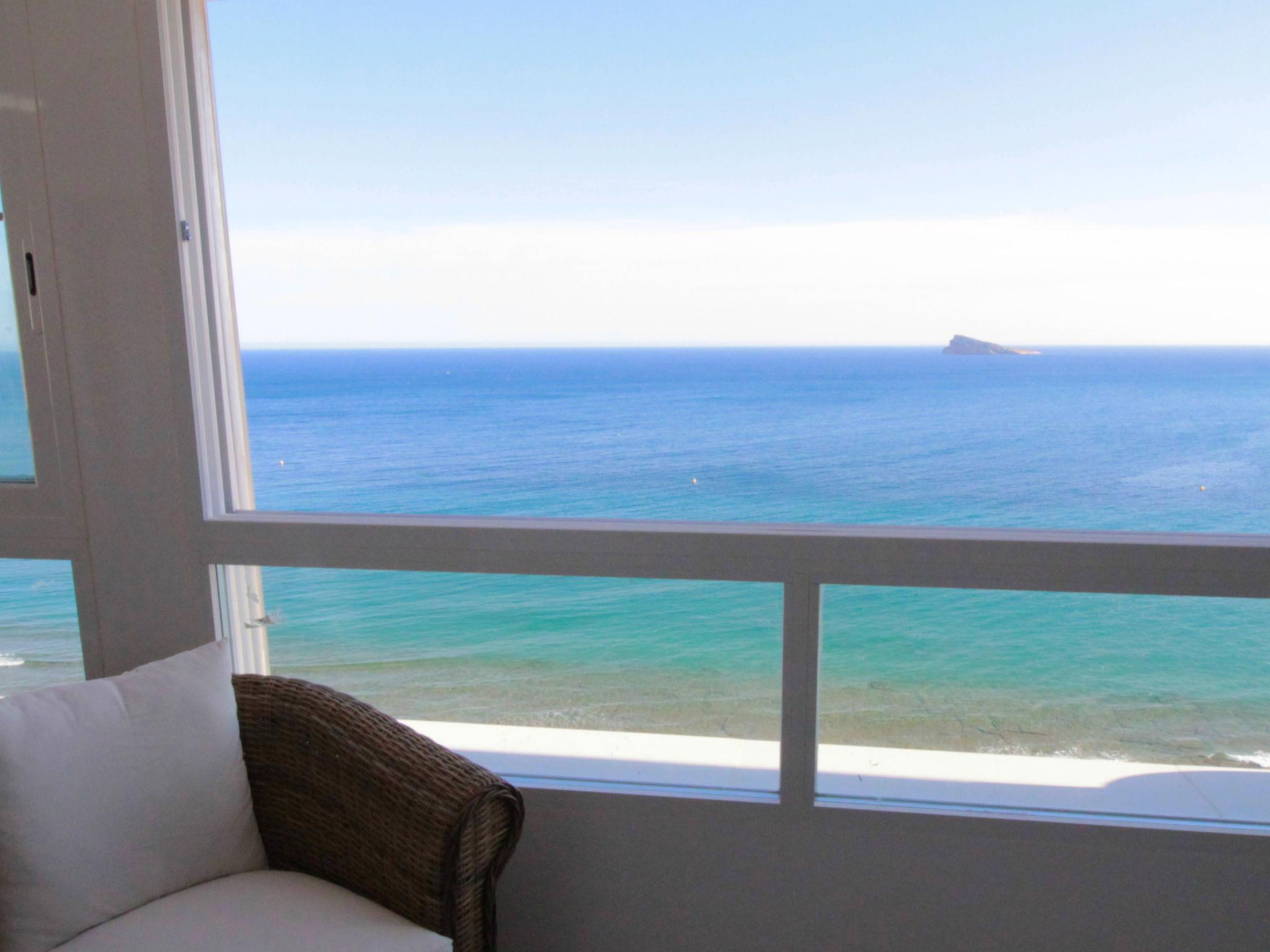 Foto 1 - Appartamento con 3 camere da letto a Benidorm con vista mare