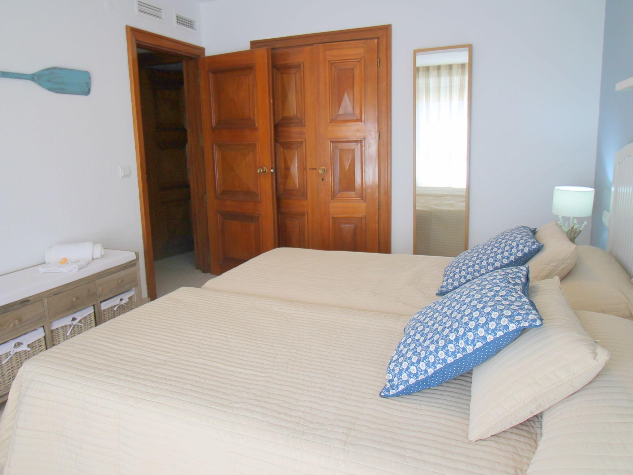 Foto 14 - Apartment mit 3 Schlafzimmern in Benidorm mit blick aufs meer