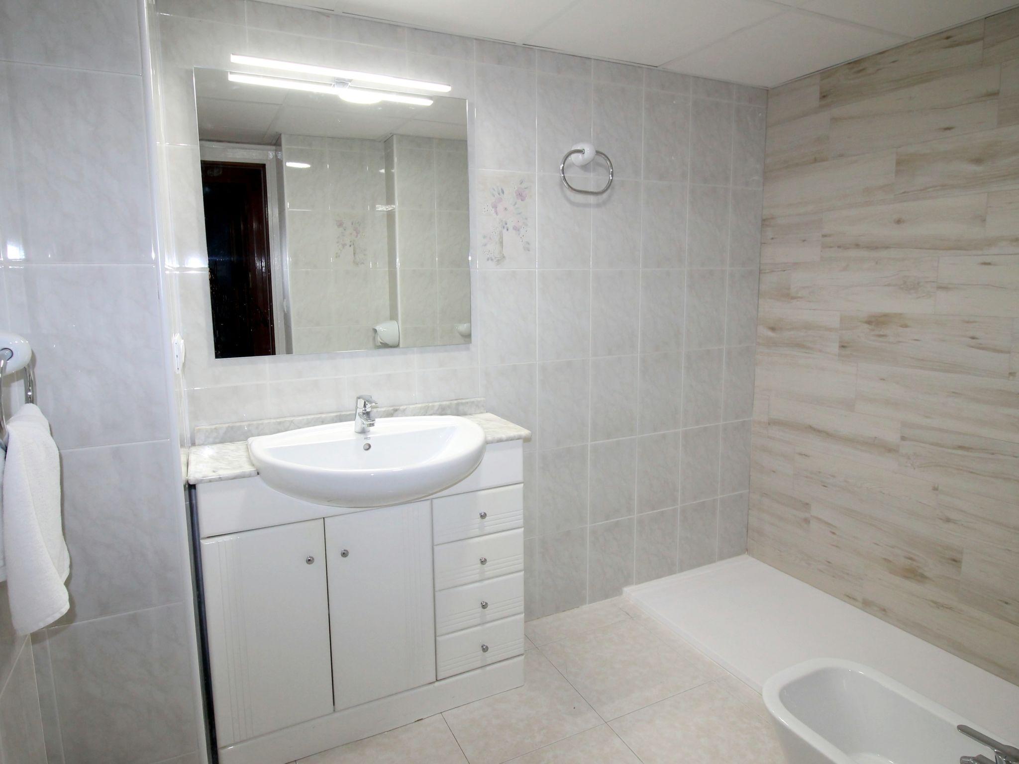 Foto 16 - Apartamento de 3 quartos em Benidorm com piscina