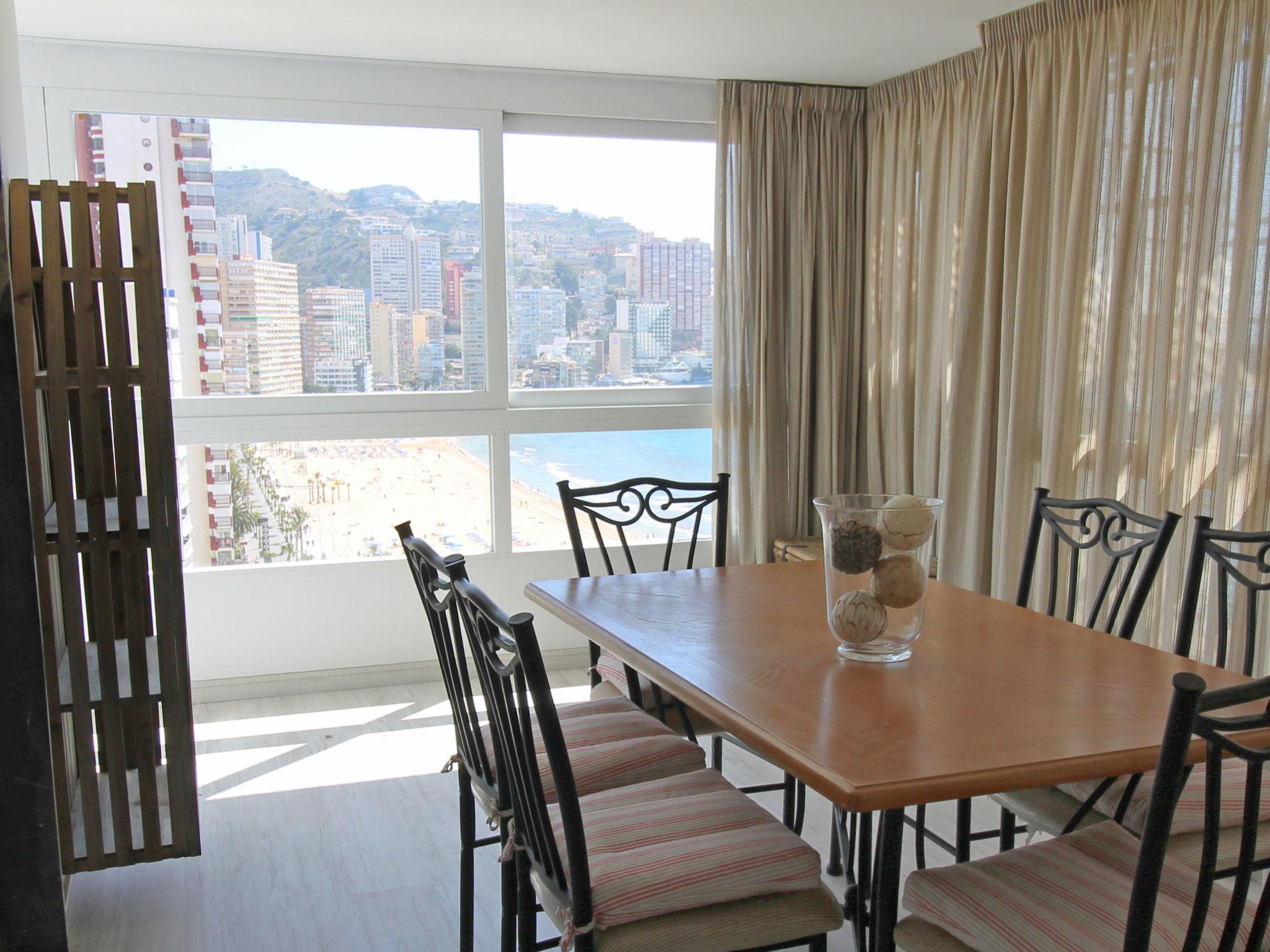 Photo 11 - Appartement de 3 chambres à Benidorm avec vues à la mer