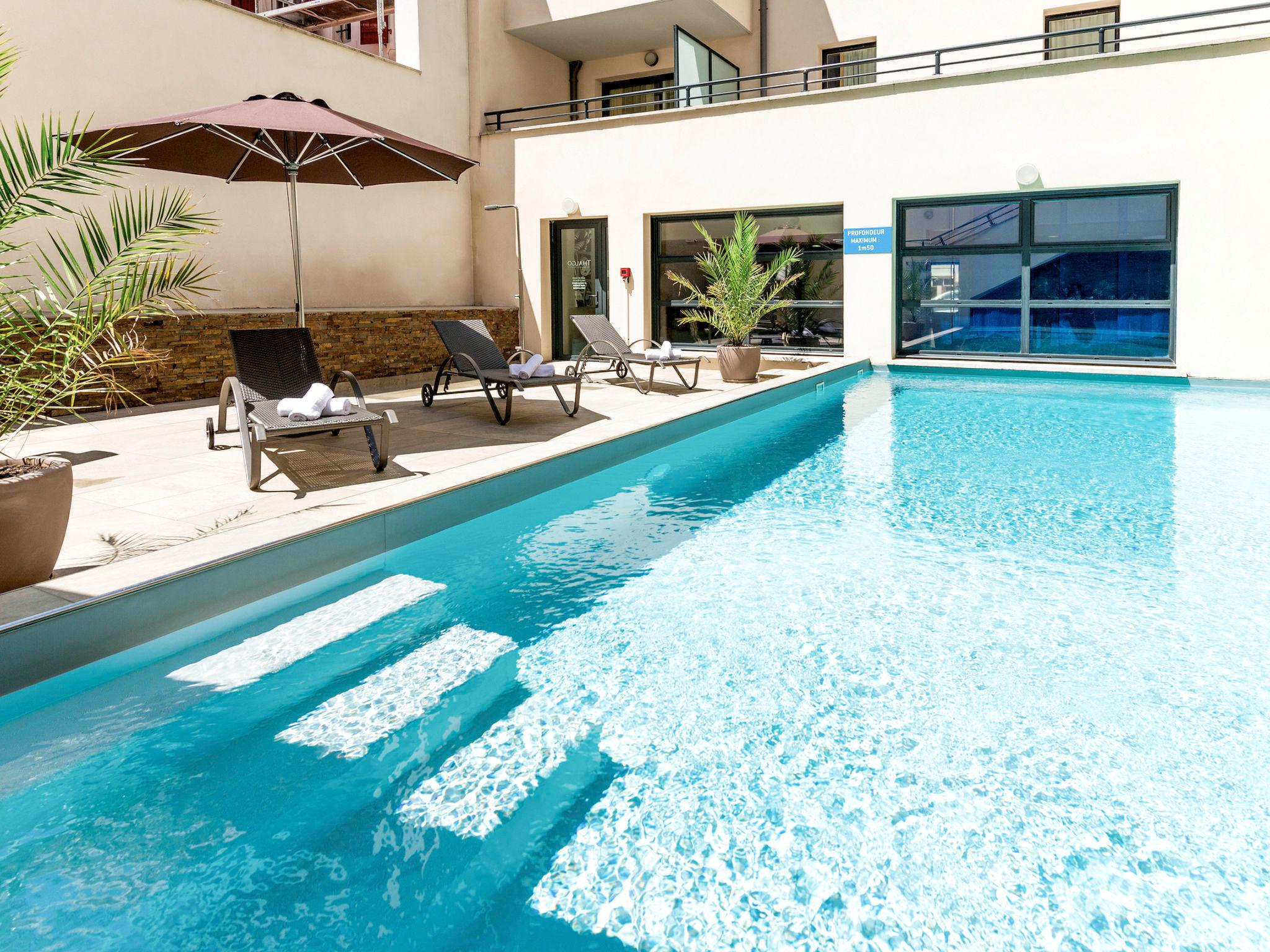 Foto 1 - Appartamento con 2 camere da letto a Biarritz con piscina e vista mare