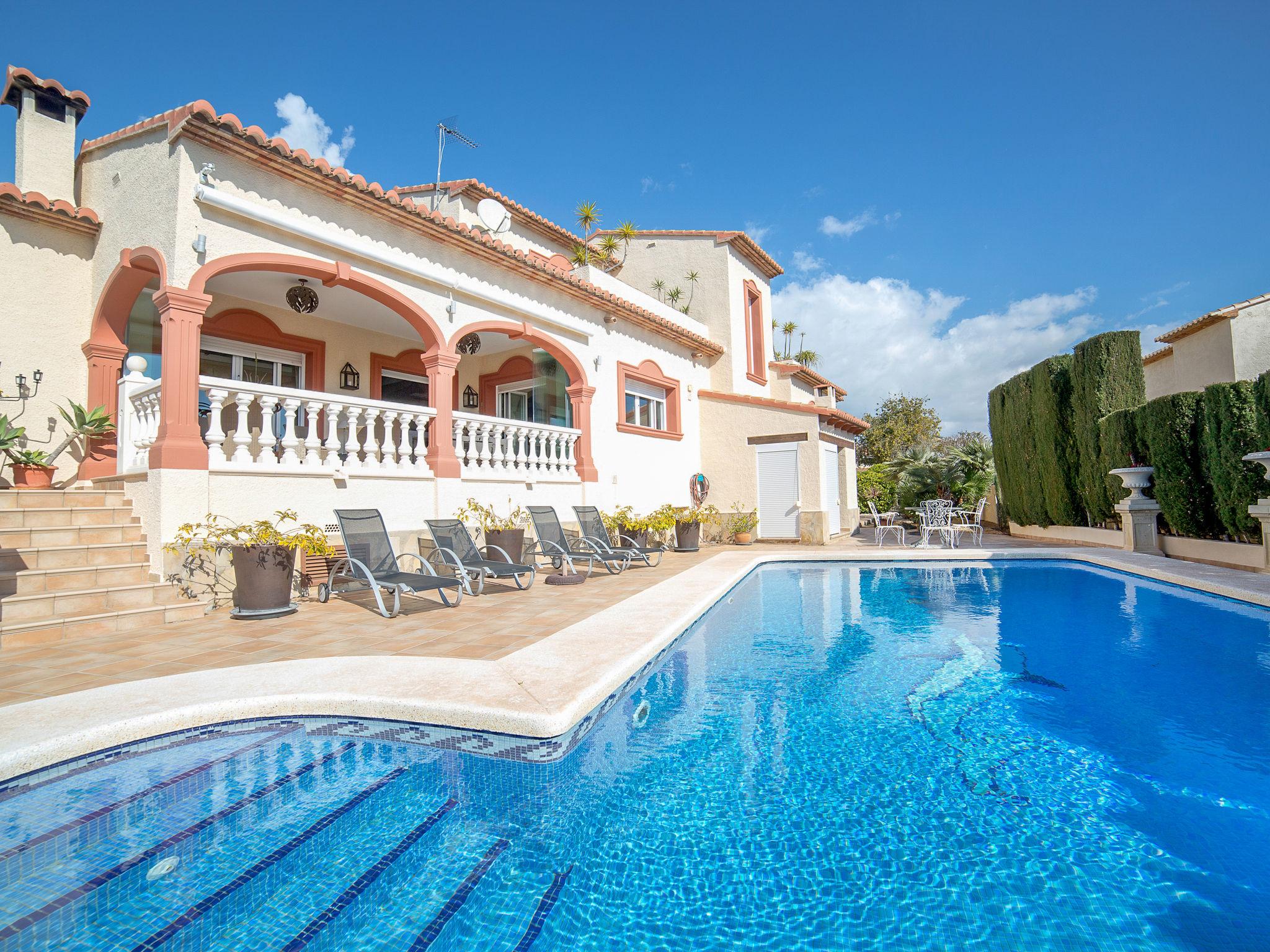 Foto 1 - Casa de 4 habitaciones en Calpe con piscina privada y vistas al mar