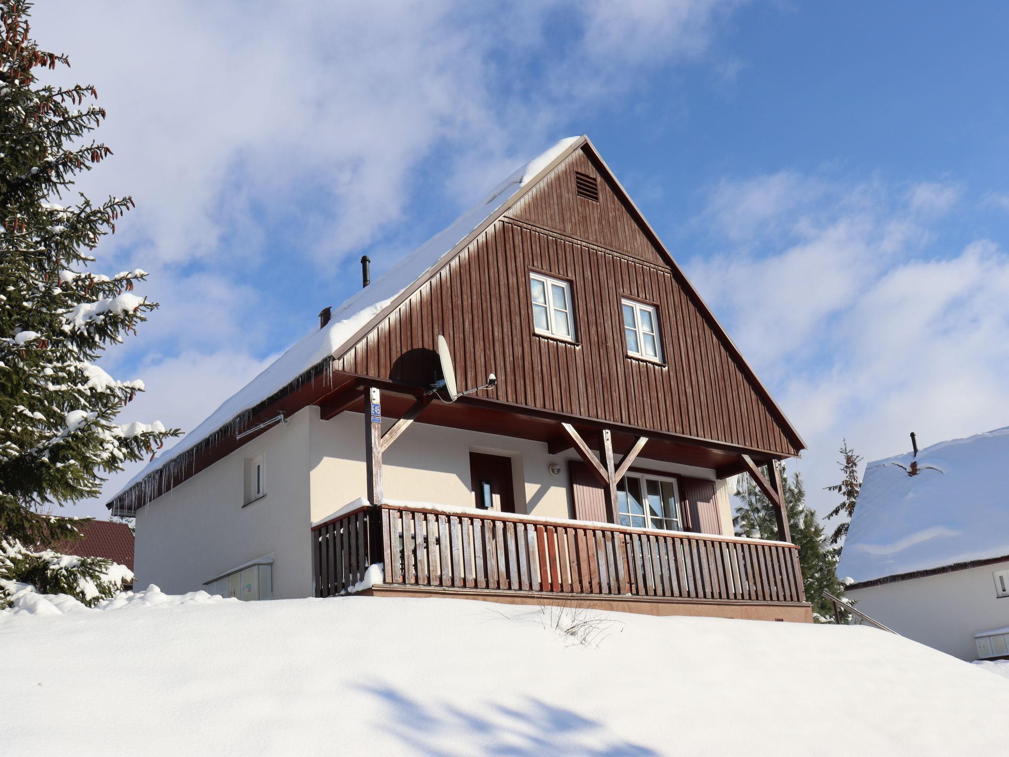 Photo 22 - Maison de 3 chambres à Černý Důl avec piscine et vues sur la montagne