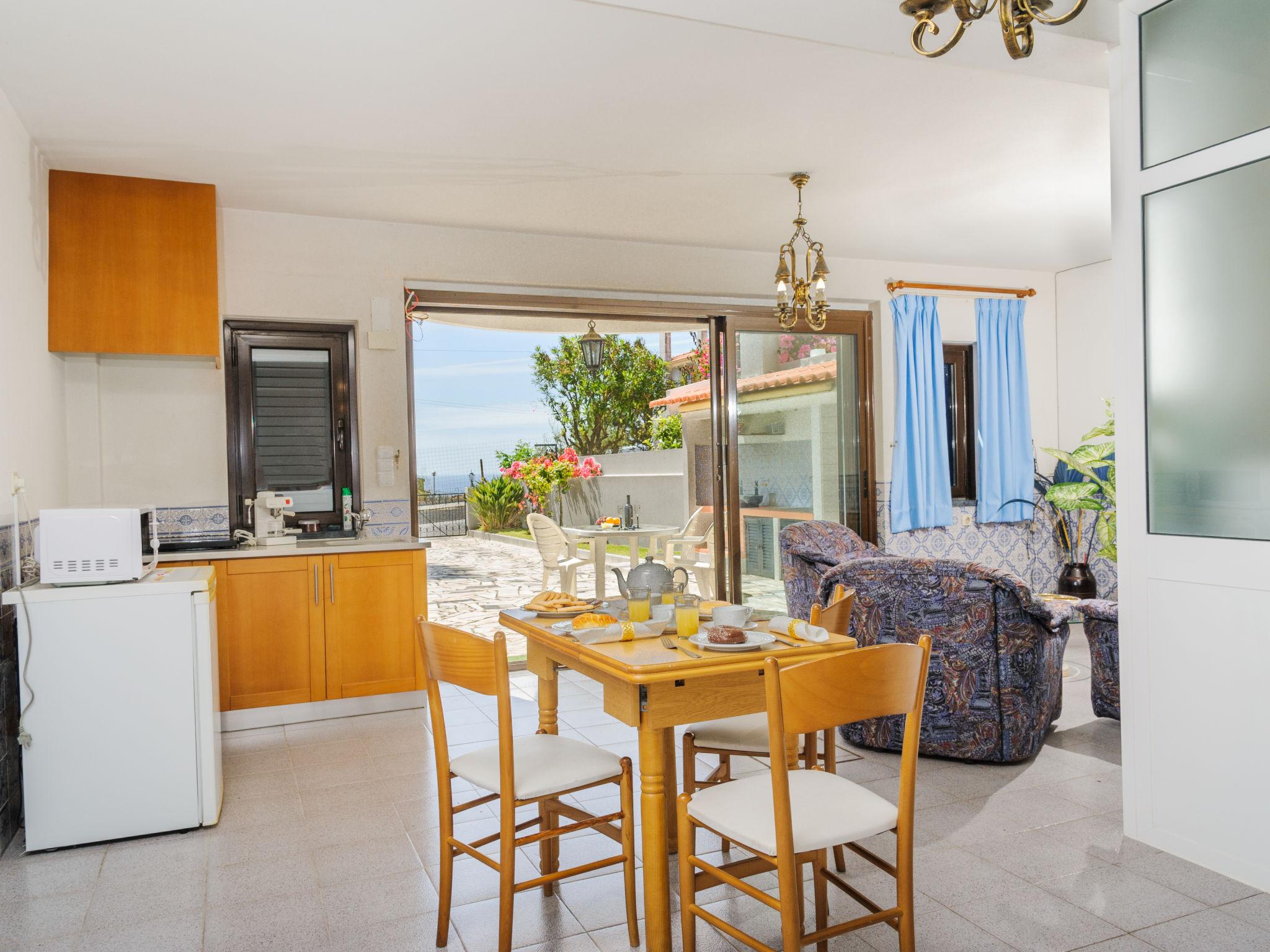 Foto 4 - Apartamento em Mafra com jardim e vistas do mar