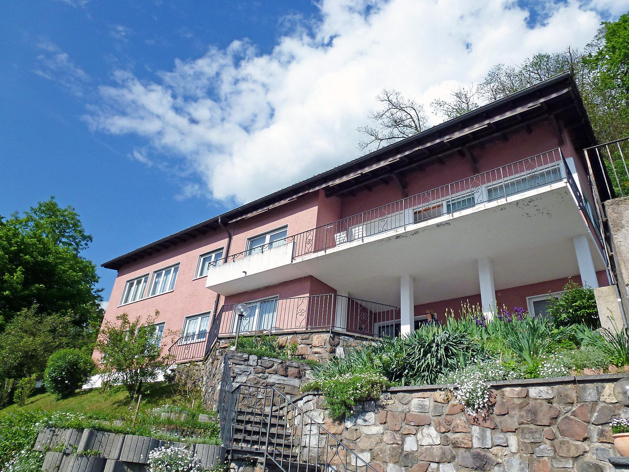 Photo 25 - Appartement de 2 chambres à Bissone avec piscine et vues sur la montagne