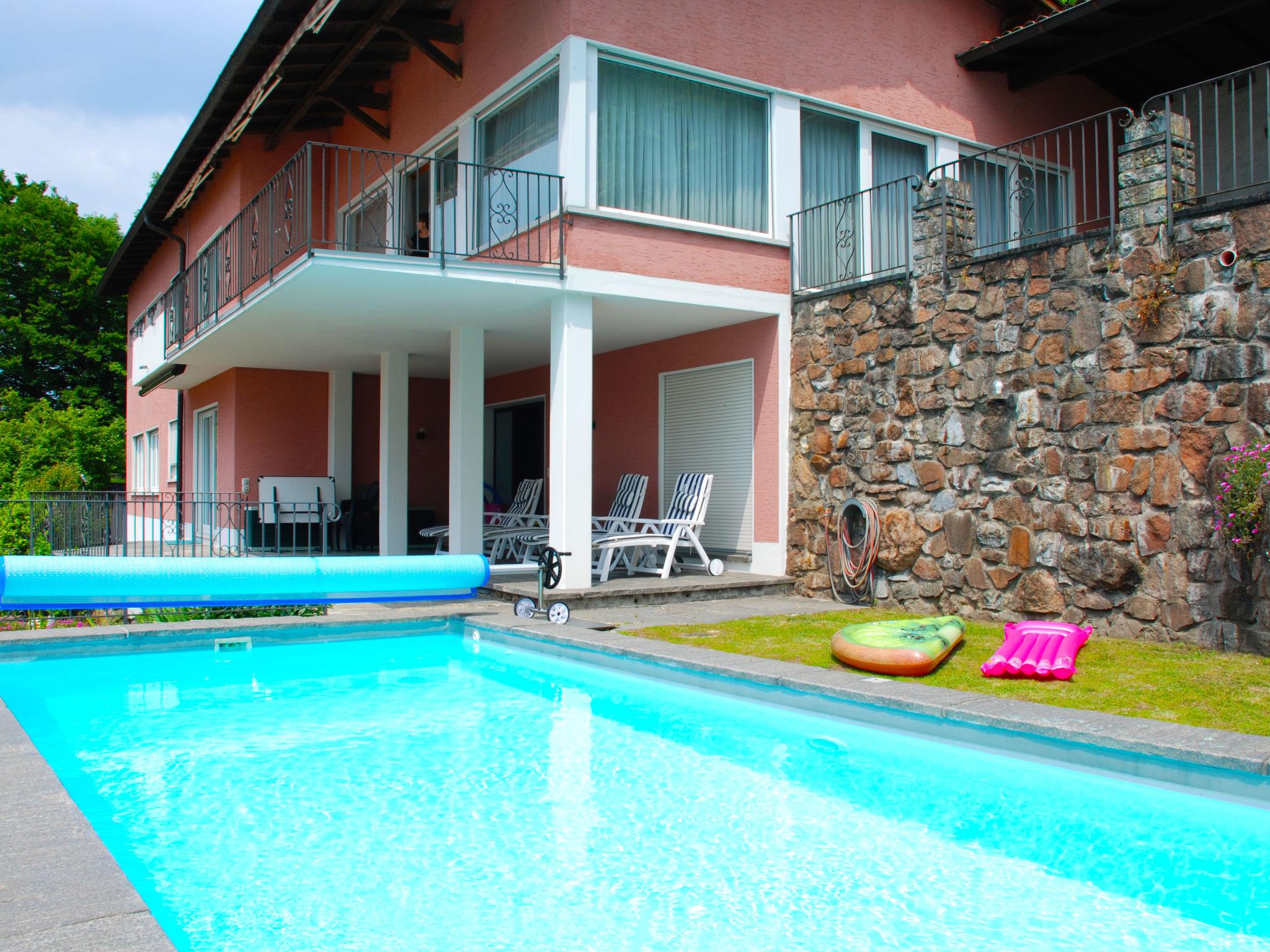 Photo 23 - Appartement de 2 chambres à Bissone avec piscine et vues sur la montagne