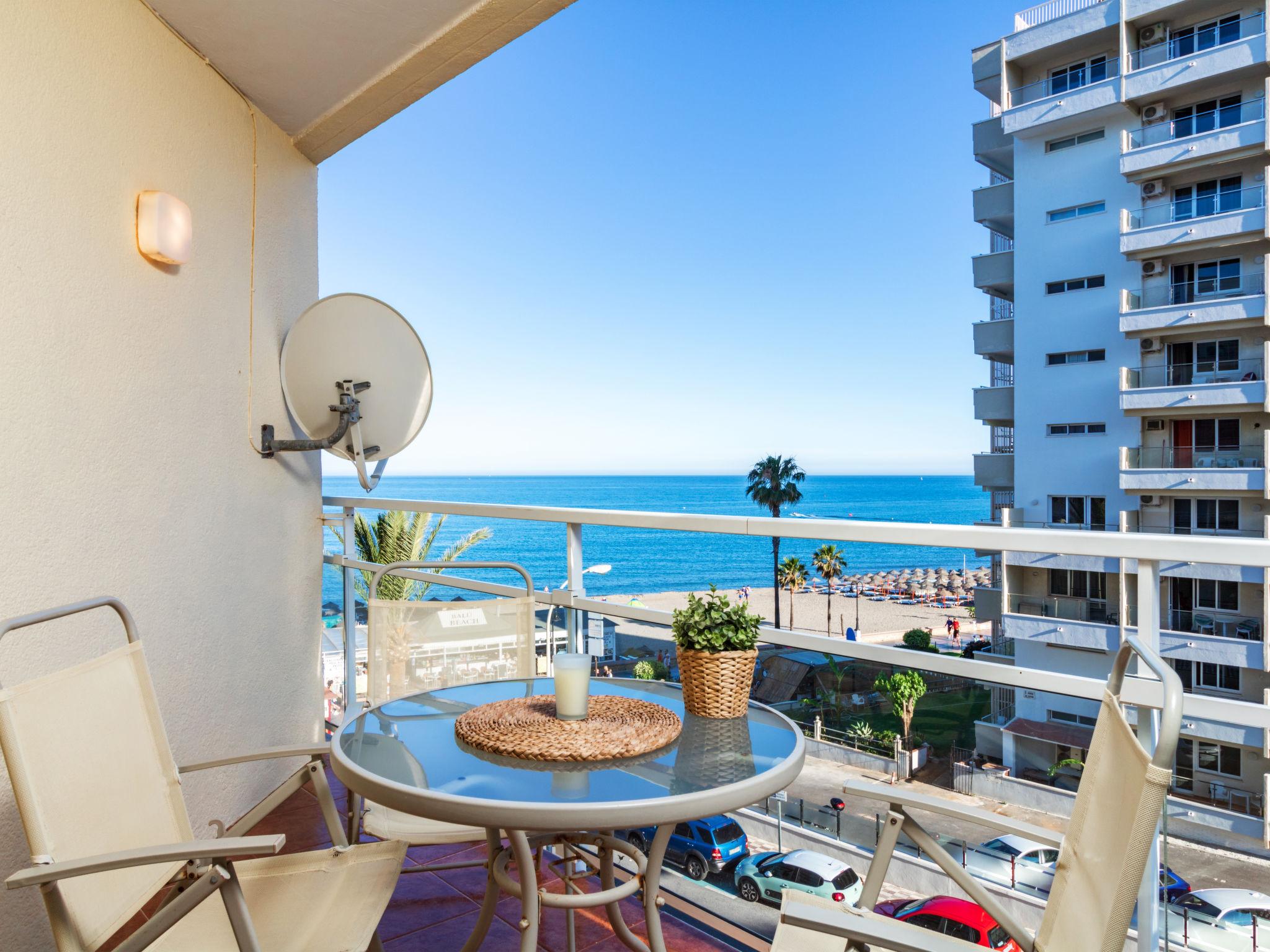 Foto 5 - Apartamento em Torremolinos com piscina e vistas do mar