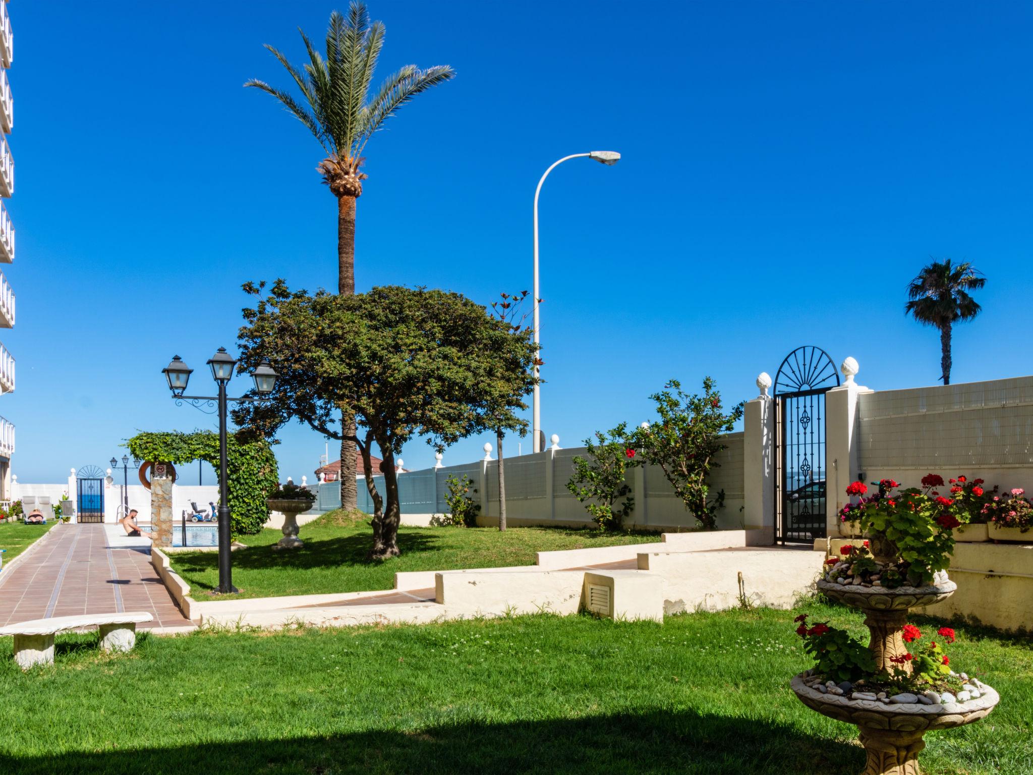 Photo 17 - Appartement en Torremolinos avec piscine et jardin