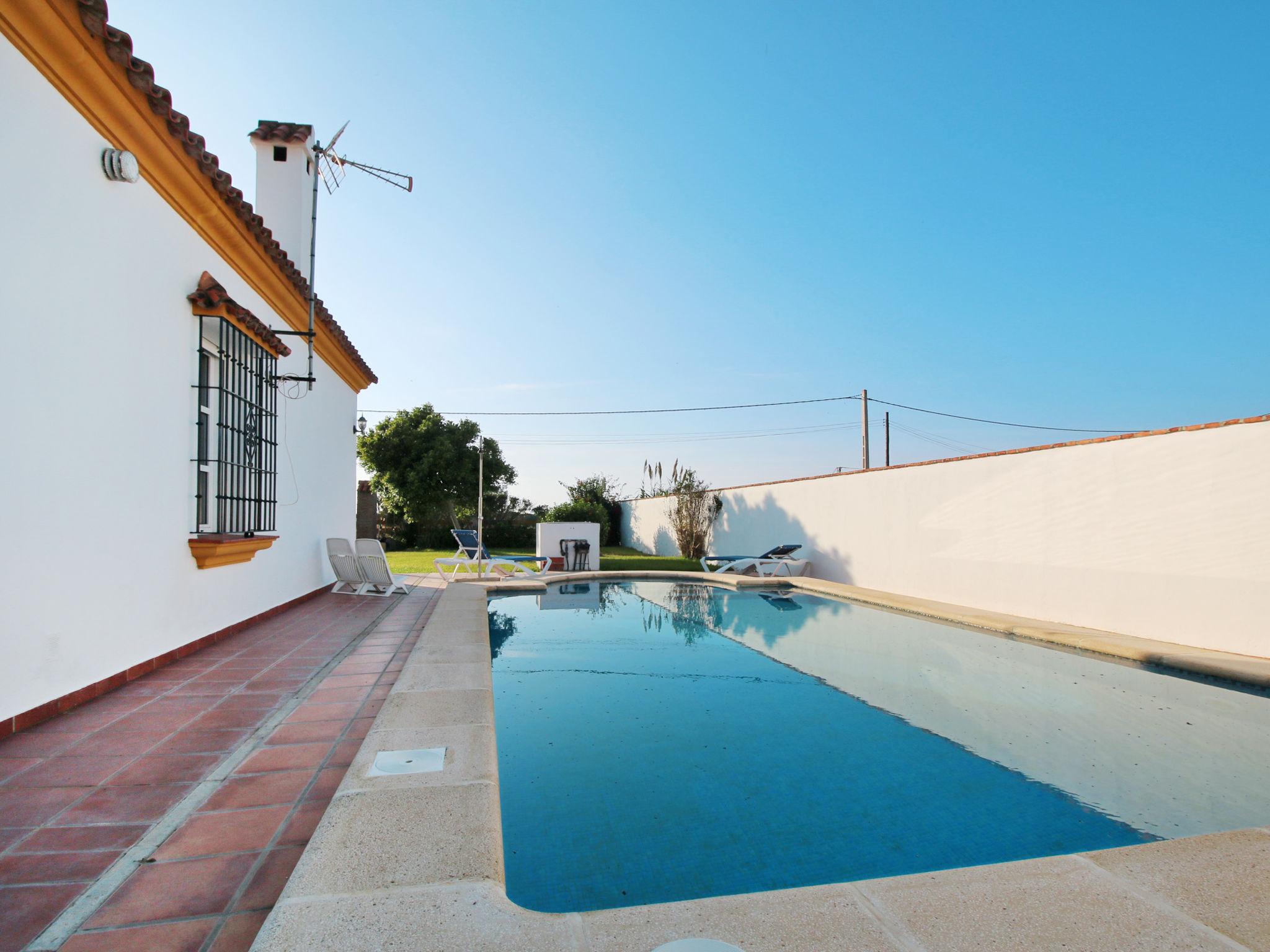 Foto 15 - Casa de 3 habitaciones en Conil de la Frontera con piscina privada y jardín