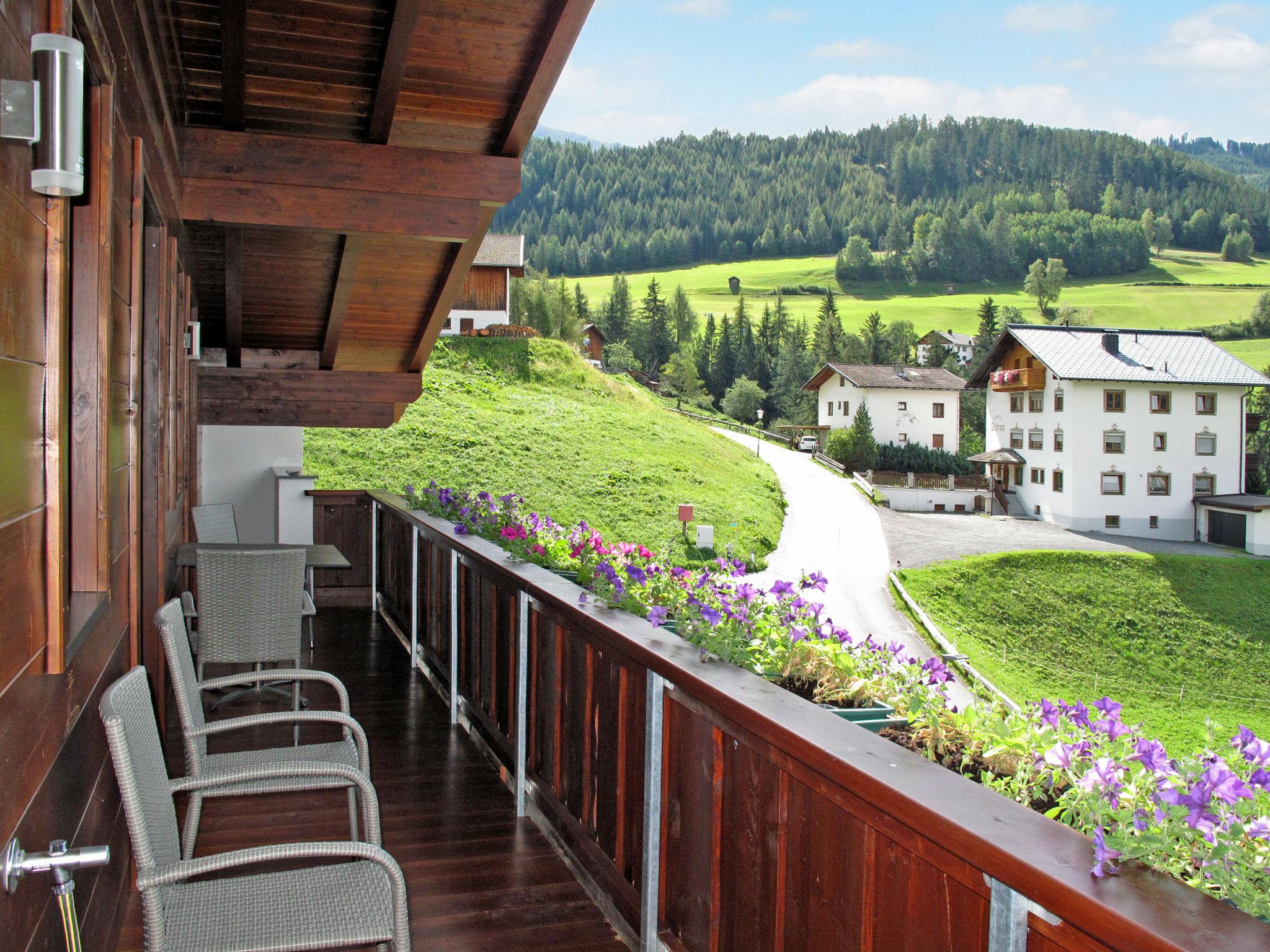 Photo 2 - Appartement de 2 chambres à Fendels avec jardin et vues sur la montagne