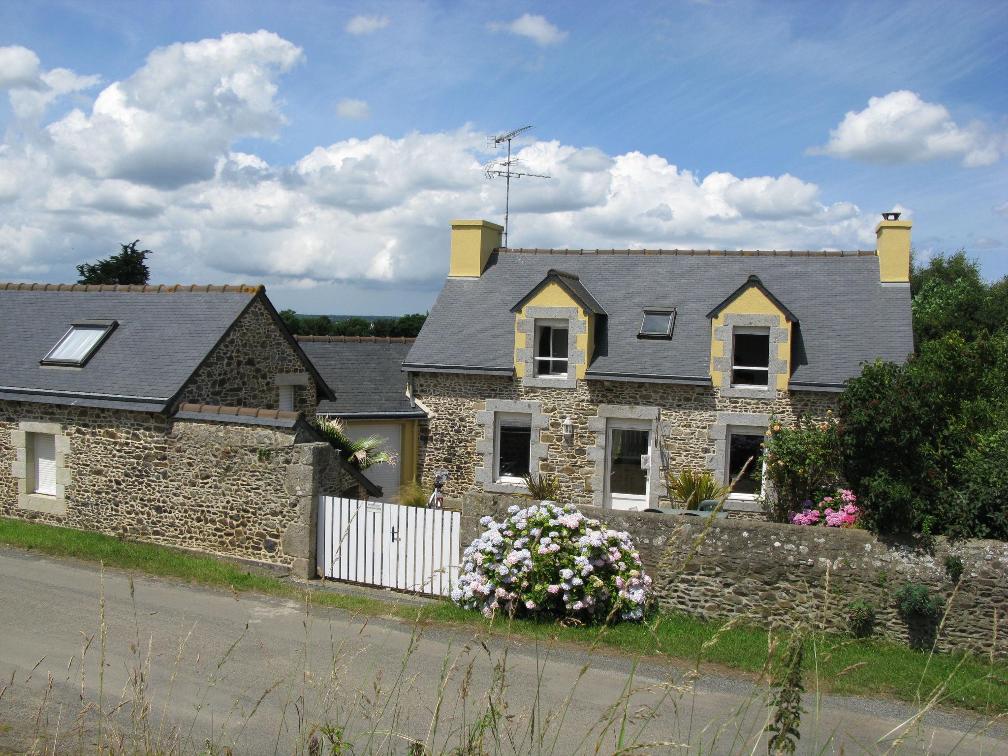 Photo 18 - Maison de 3 chambres à Pordic avec jardin et vues à la mer