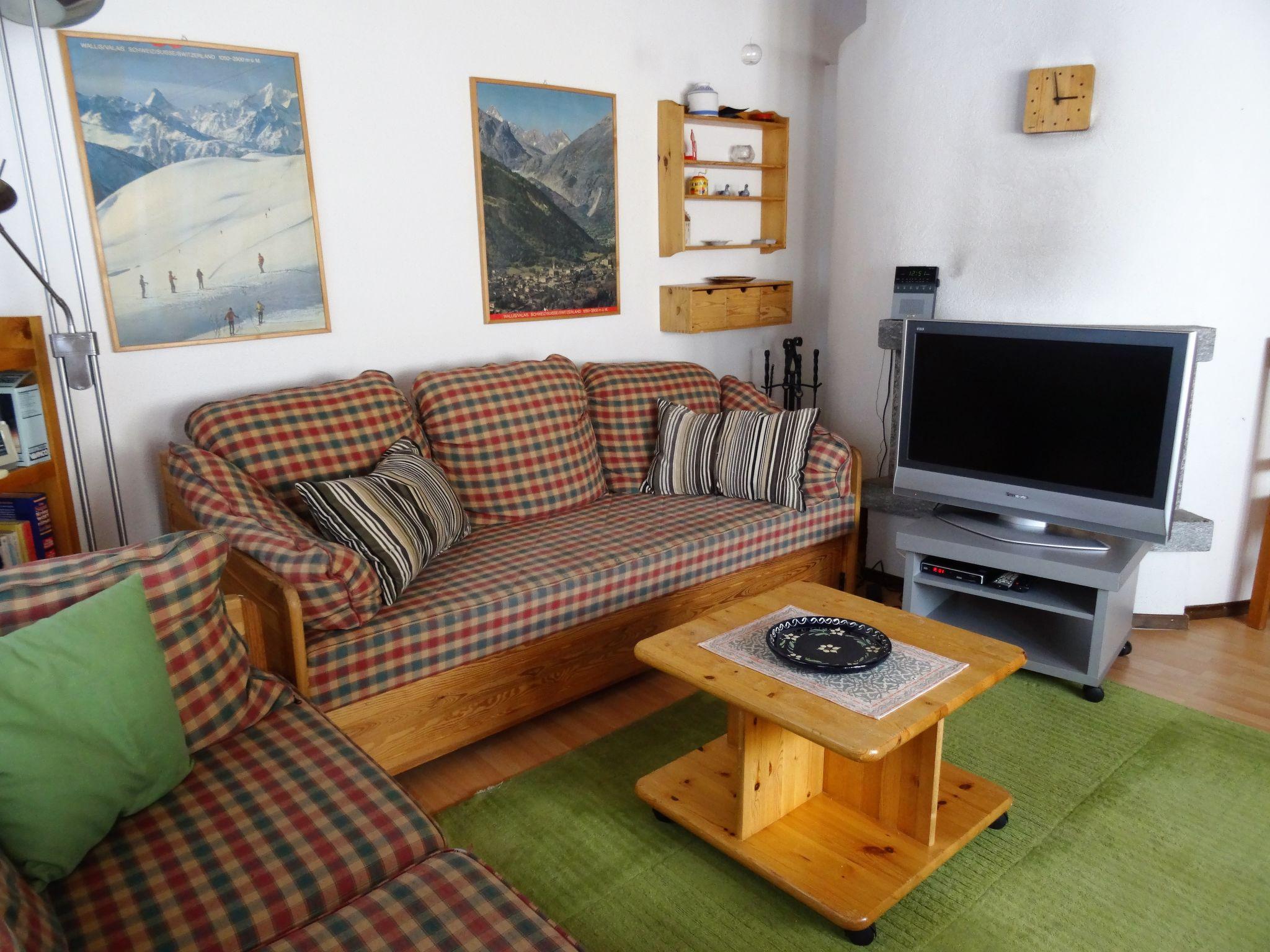 Photo 3 - 3 bedroom Apartment in Ernen with mountain view