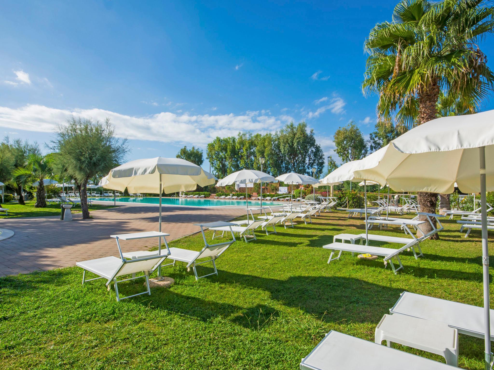 Photo 1 - Maison de 2 chambres à Cecina avec piscine et jardin