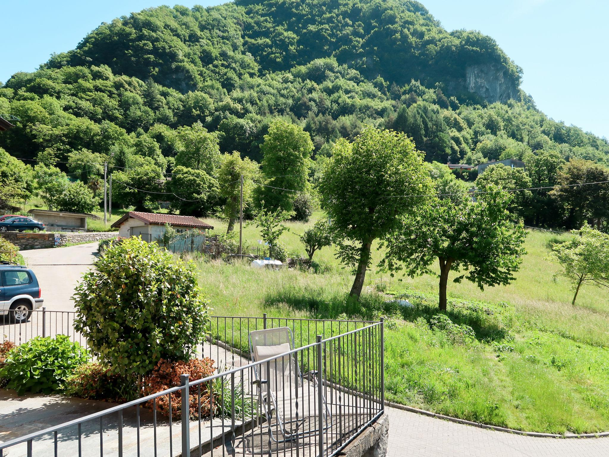 Photo 17 - Appartement de 1 chambre à Peglio avec terrasse et vues sur la montagne