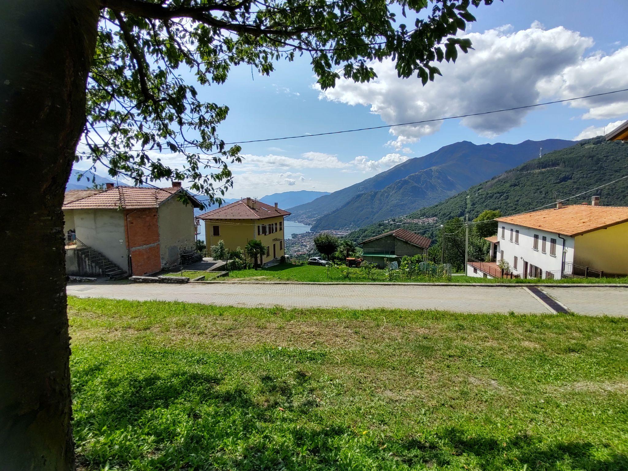 Foto 20 - Apartamento de 1 habitación en Peglio con terraza y vistas a la montaña