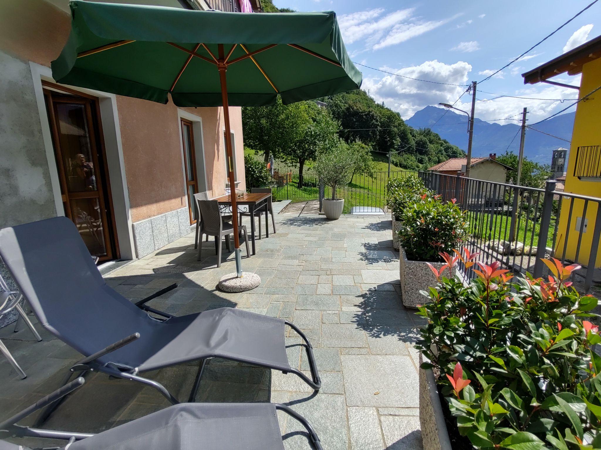 Photo 1 - 1 bedroom Apartment in Peglio with terrace and mountain view