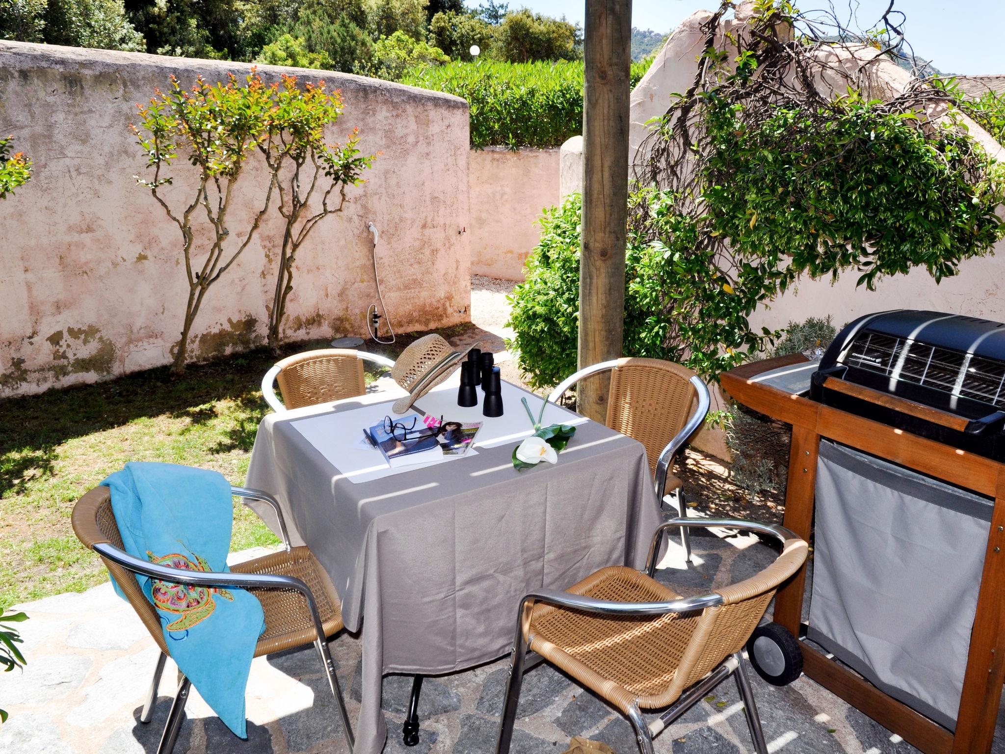 Photo 15 - Maison de 1 chambre à Porto-Vecchio avec piscine et jardin