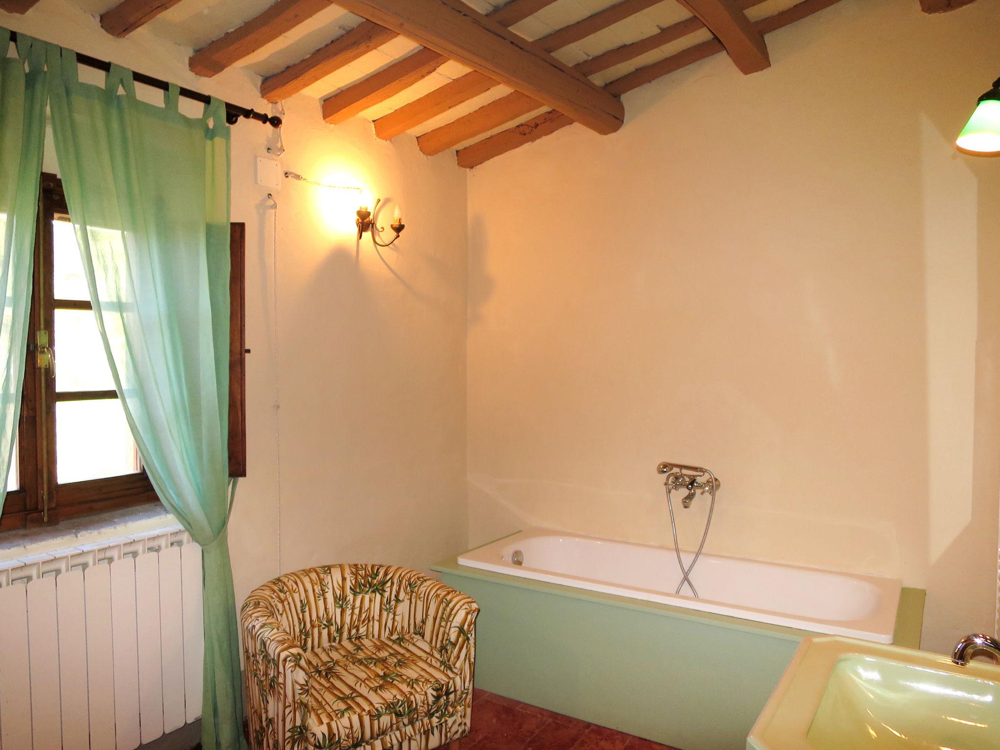 Foto 14 - Casa de 3 habitaciones en Castelfranco Piandiscò con piscina y jardín
