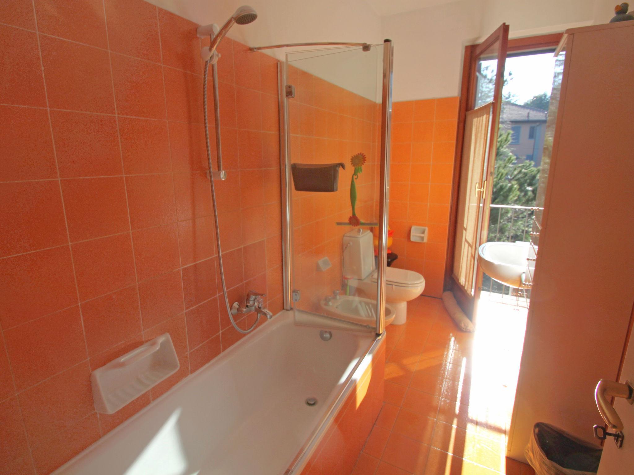 Photo 19 - 3 bedroom Apartment in Oggebbio with swimming pool and garden