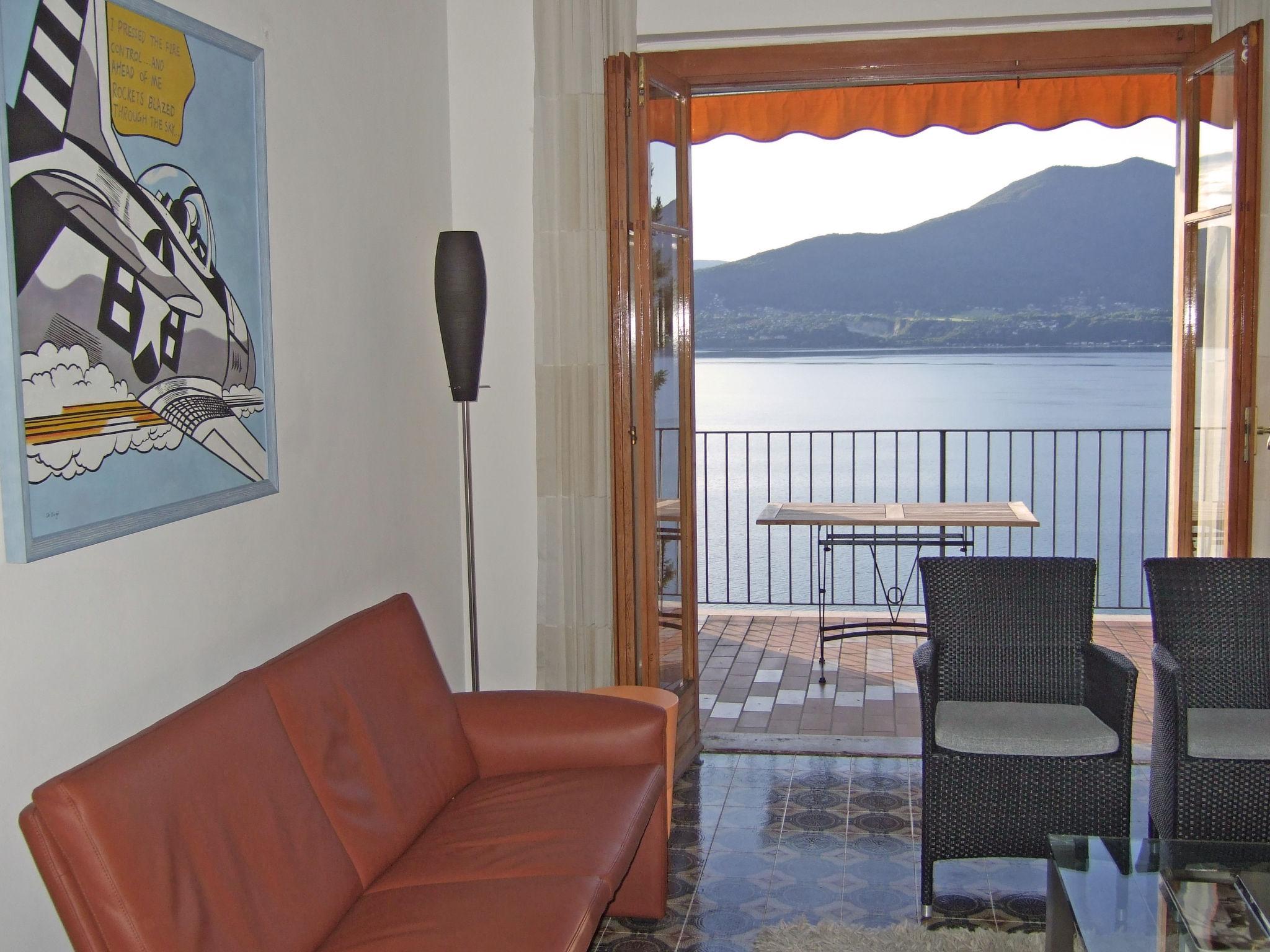 Photo 6 - 3 bedroom Apartment in Oggebbio with swimming pool and garden