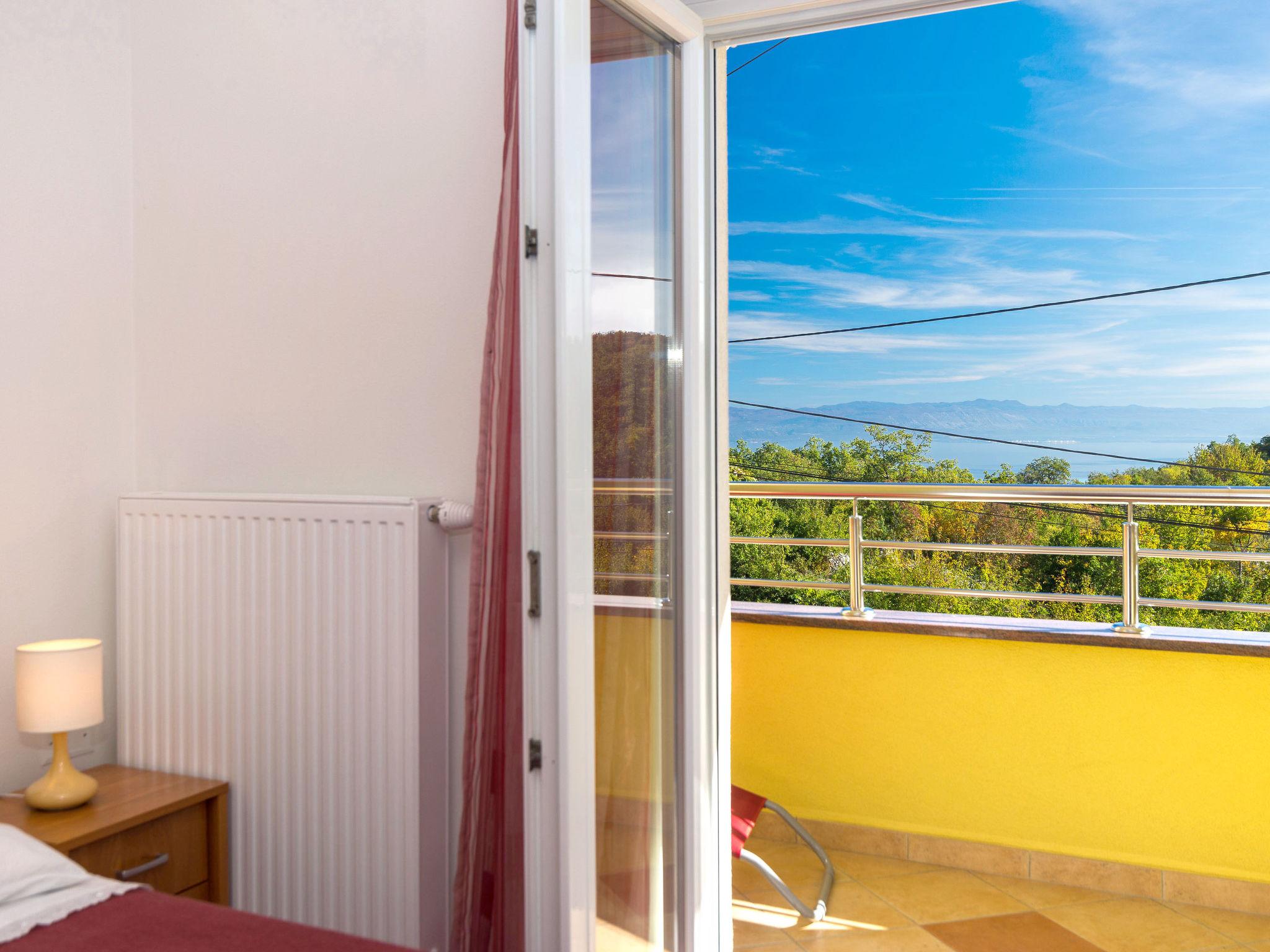 Foto 10 - Apartamento de 1 habitación en Mošćenička Draga con terraza y vistas al mar