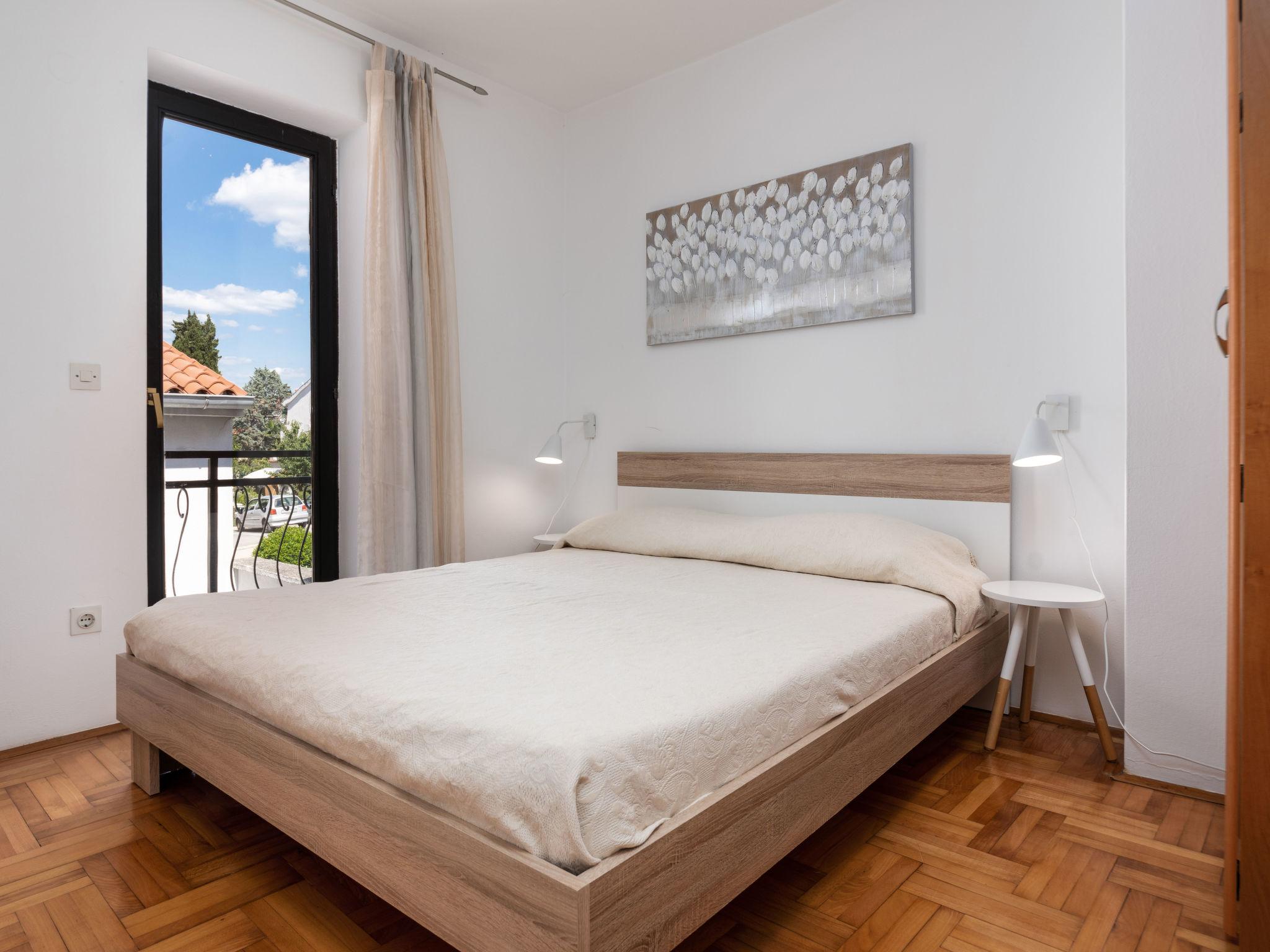 Foto 5 - Casa con 3 camere da letto a Poreč con terrazza e vista mare