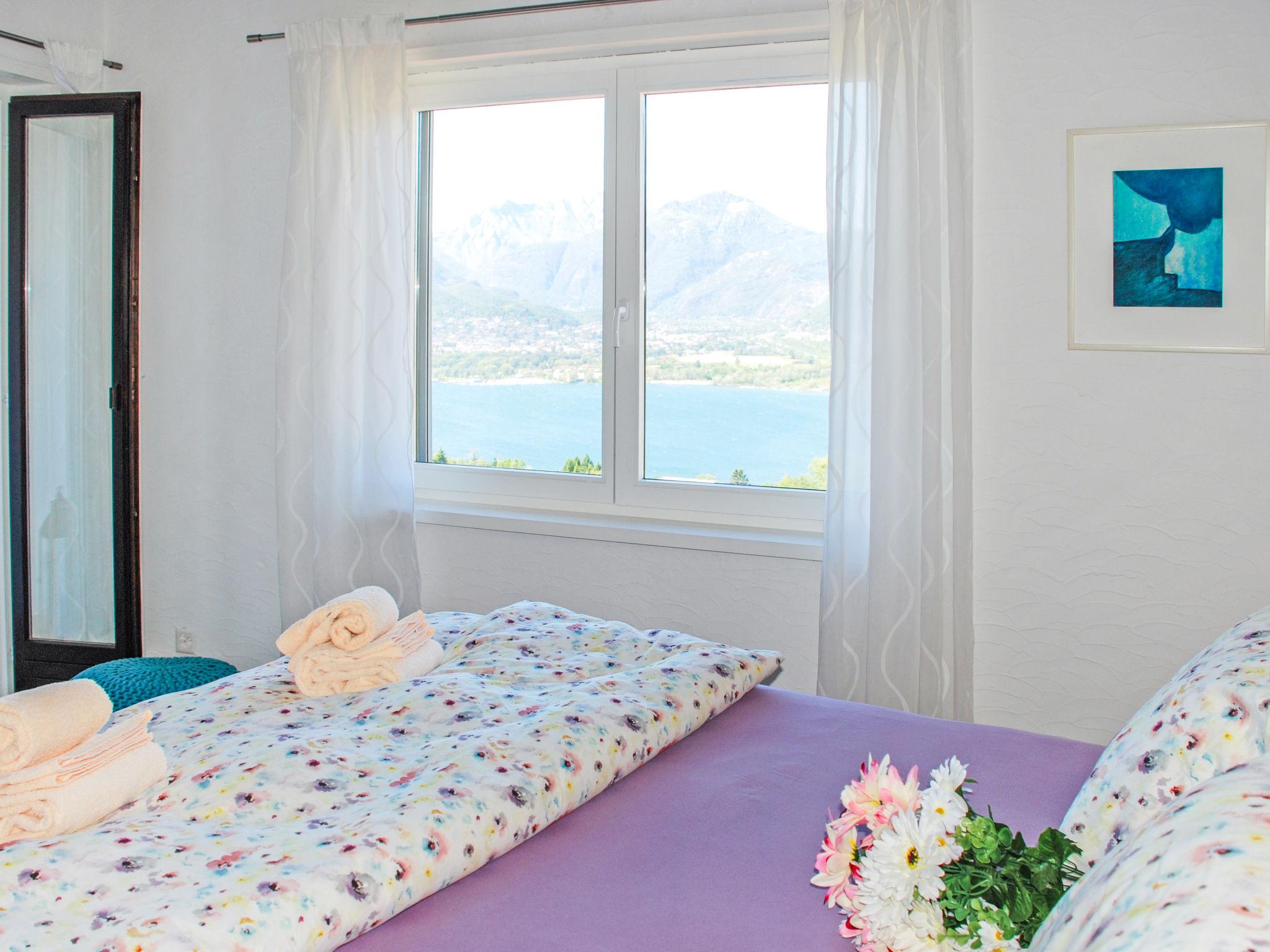 Photo 5 - 2 bedroom Apartment in Gambarogno with swimming pool and terrace