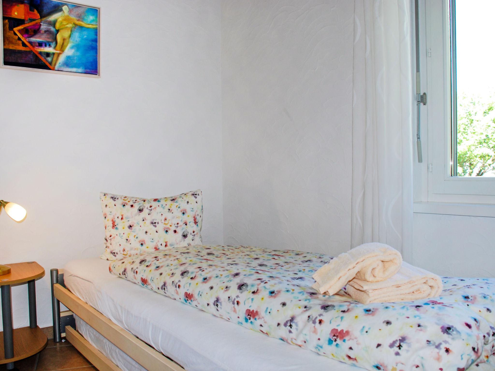 Foto 6 - Appartamento con 2 camere da letto a Gambarogno con piscina e terrazza